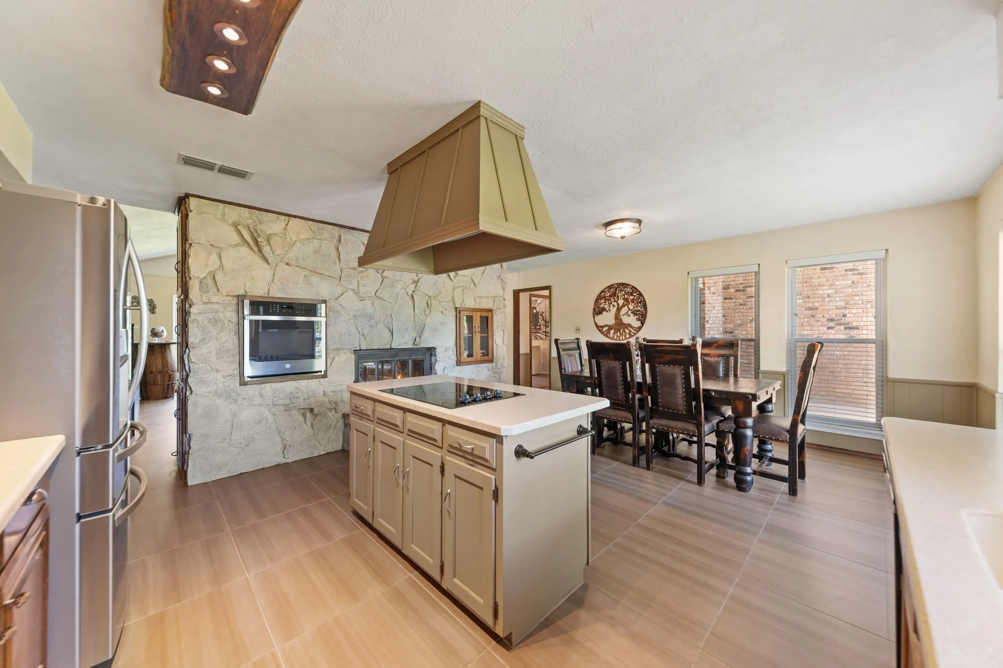 Farm For Sale in Denton County , 7808 ILESON Road, Aubrey, Texas 76227, 3 Bedroom, 2 Bathroom, 2 Garage spaces, 2,174 Sqft, built in 1982, mls#21265390, Real Estate Agent in Aubrey, Homes For Sale in Denton county, Homes For Sale in Aubrey, Realtor in Aubrey Texas, Real Estate Brokerage Independent Realty Texas, Luminita Cordes Realtor