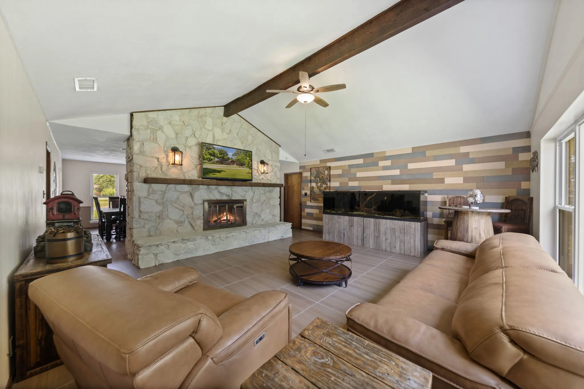 Farm For Sale in Denton County , 7808 ILESON Road, Aubrey, Texas 76227, 3 Bedroom, 2 Bathroom, 2 Garage spaces, 2,174 Sqft, built in 1982, mls#21265390, Real Estate Agent in Aubrey, Homes For Sale in Denton county, Homes For Sale in Aubrey, Realtor in Aubrey Texas, Real Estate Brokerage Independent Realty Texas, Luminita Cordes Realtor