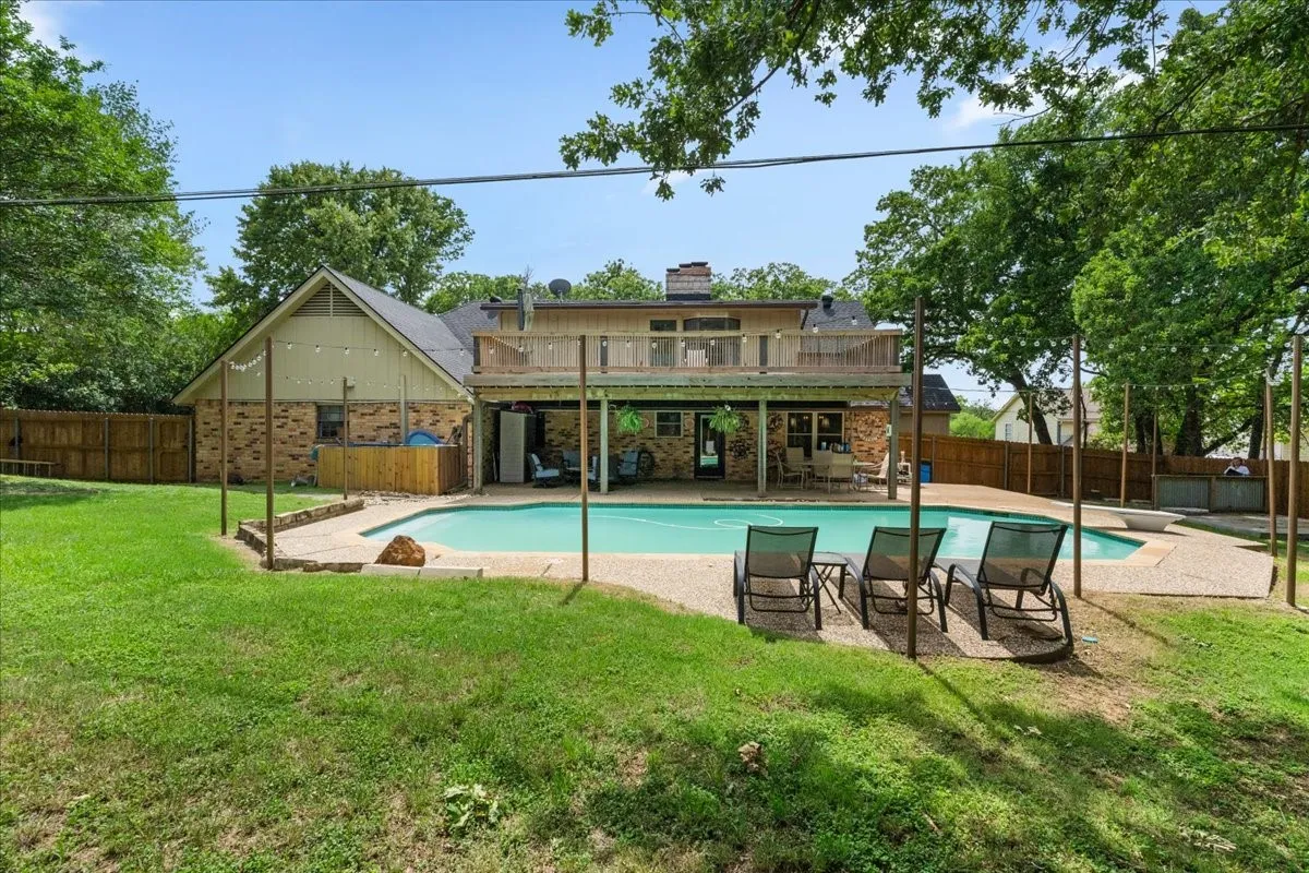 Single Family Residence For Sale in Navarro County , 3703 NW County Road 0016, Corsicana, Texas 75110, 4 Bedroom, 3 Bathroom, 2 Garage spaces, 2,600 Sqft, built in 1980, mls#21265219, Real Estate Agent in Corsicana, Homes For Sale in Navarro county, Homes For Sale in Corsicana, Realtor in Corsicana Texas, Real Estate Brokerage Independent Realty Texas, Luminita Cordes Realtor