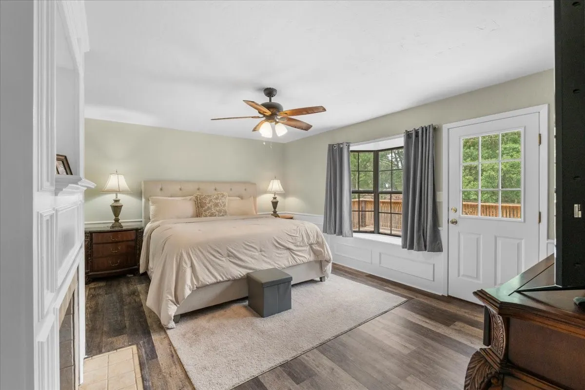 Single Family Residence For Sale in Navarro County , 3703 NW County Road 0016, Corsicana, Texas 75110, 4 Bedroom, 3 Bathroom, 2 Garage spaces, 2,600 Sqft, built in 1980, mls#21265219, Real Estate Agent in Corsicana, Homes For Sale in Navarro county, Homes For Sale in Corsicana, Realtor in Corsicana Texas, Real Estate Brokerage Independent Realty Texas, Luminita Cordes Realtor