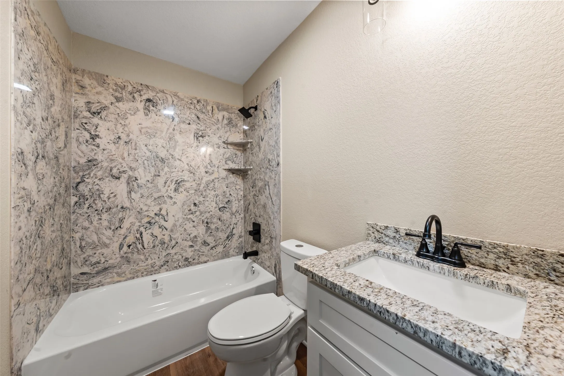 Single Family Residence For Sale in Mc Lennan County , 1909 Columbia Street, Waco, Texas 76711, 3 Bedroom, 2 Bathroom, Garage spaces, 1,315 Sqft, built in 1951, mls#21265454, Real Estate Agent in Waco, Homes For Sale in Mc Lennan county, Homes For Sale in Waco, Realtor in Waco Texas, Real Estate Brokerage Independent Realty Texas, Luminita Cordes Realtor
