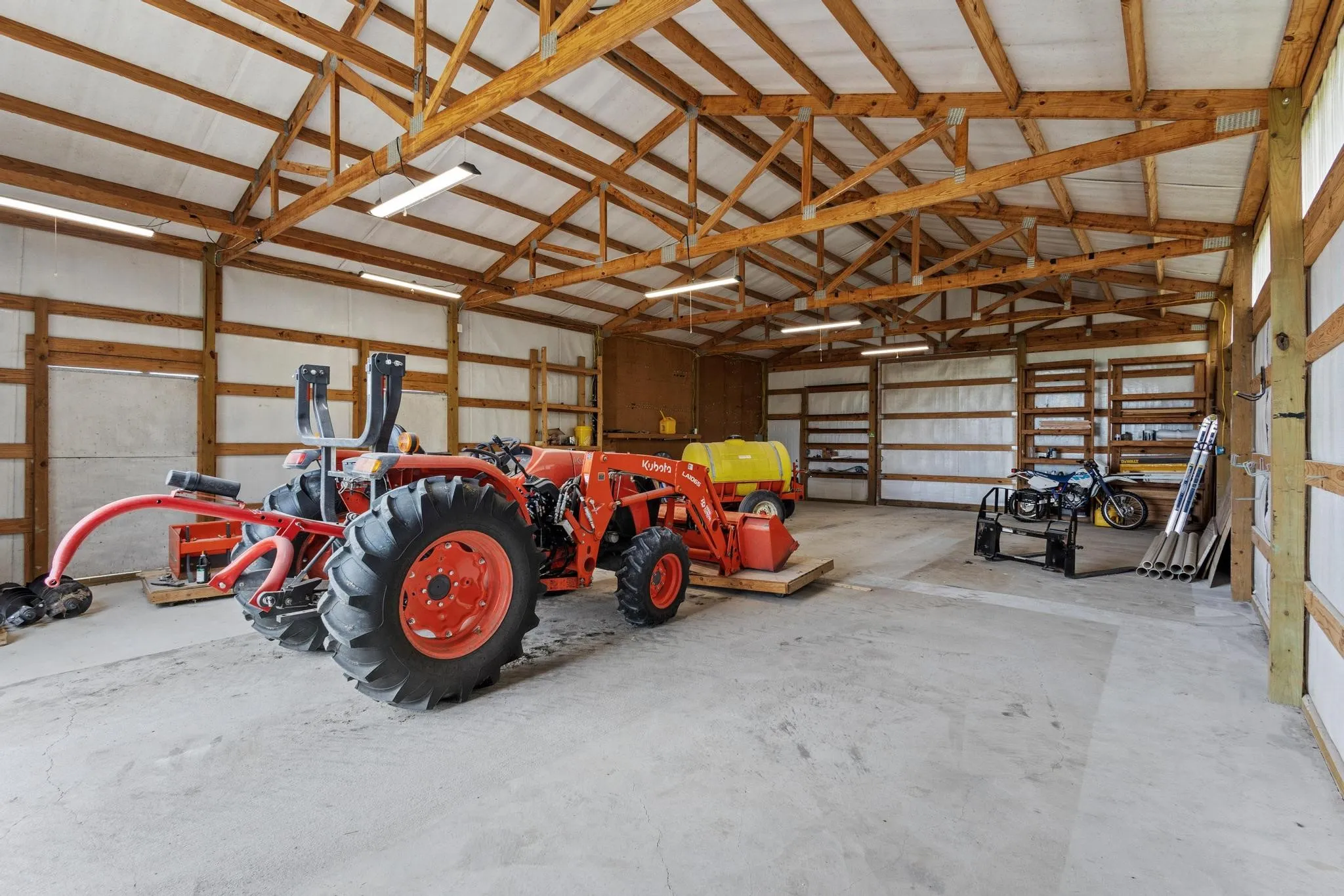 Single Family Residence For Sale in Hunt County , 2972 County Road 4826, Wolfe City, Texas 75496, 4 Bedroom, 3 Bathroom, 3 Garage spaces, 3,090 Sqft, built in 2007, mls#21265476, Real Estate Agent in Wolfe City, Homes For Sale in Hunt county, Homes For Sale in Wolfe City, Realtor in Wolfe City Texas, Real Estate Brokerage Independent Realty Texas, Luminita Cordes Realtor