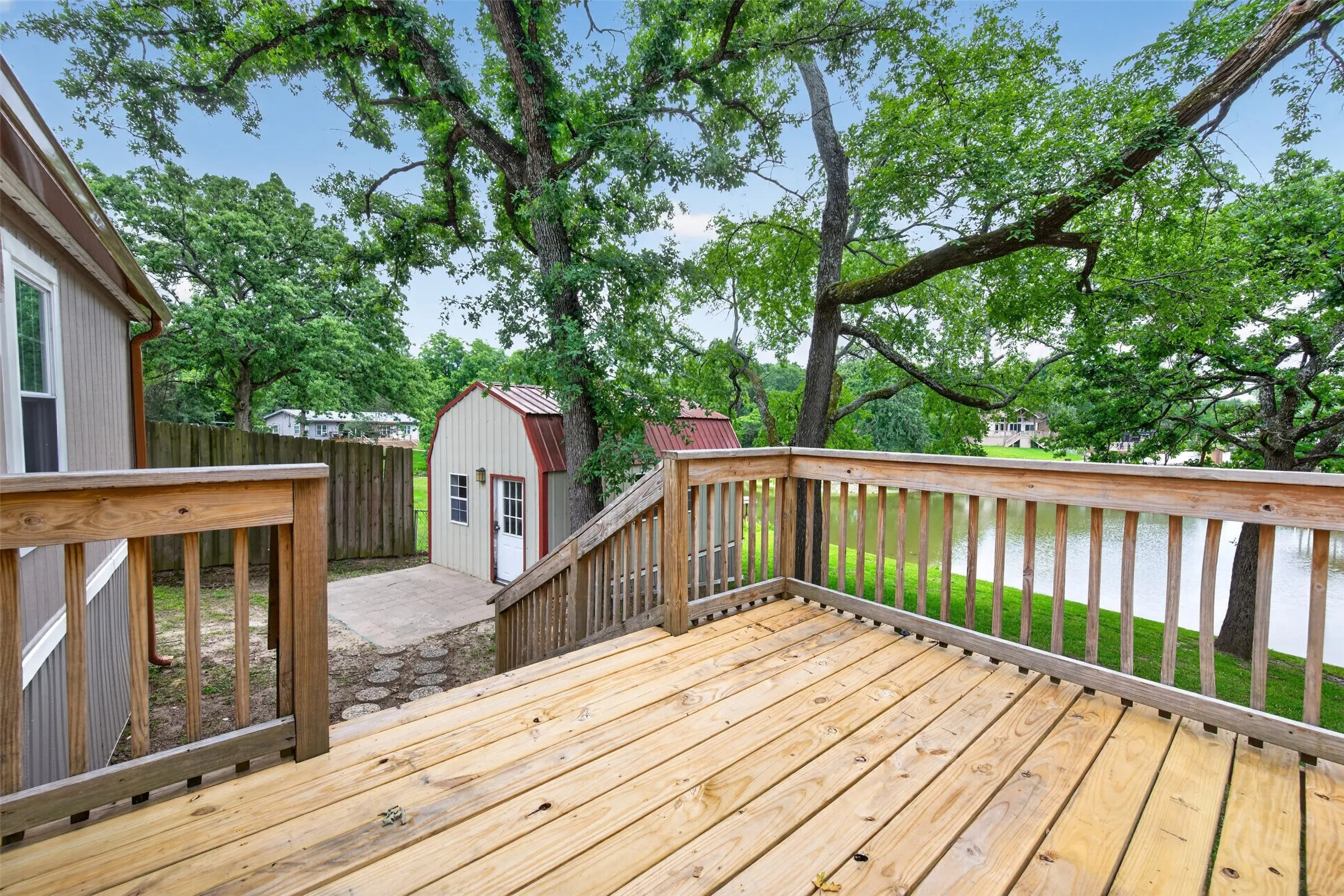 Mobile Home For Sale in Henderson County , 115 Wren Lane, Gun Barrel City, Texas 75156, 3 Bedroom, 2 Bathroom, Garage spaces, 1,512 Sqft, built in 2001, mls#21264474, Real Estate Agent in Gun Barrel City, Homes For Sale in Henderson county, Homes For Sale in Gun Barrel City, Realtor in Gun Barrel City Texas, Real Estate Brokerage Independent Realty Texas, Luminita Cordes Realtor