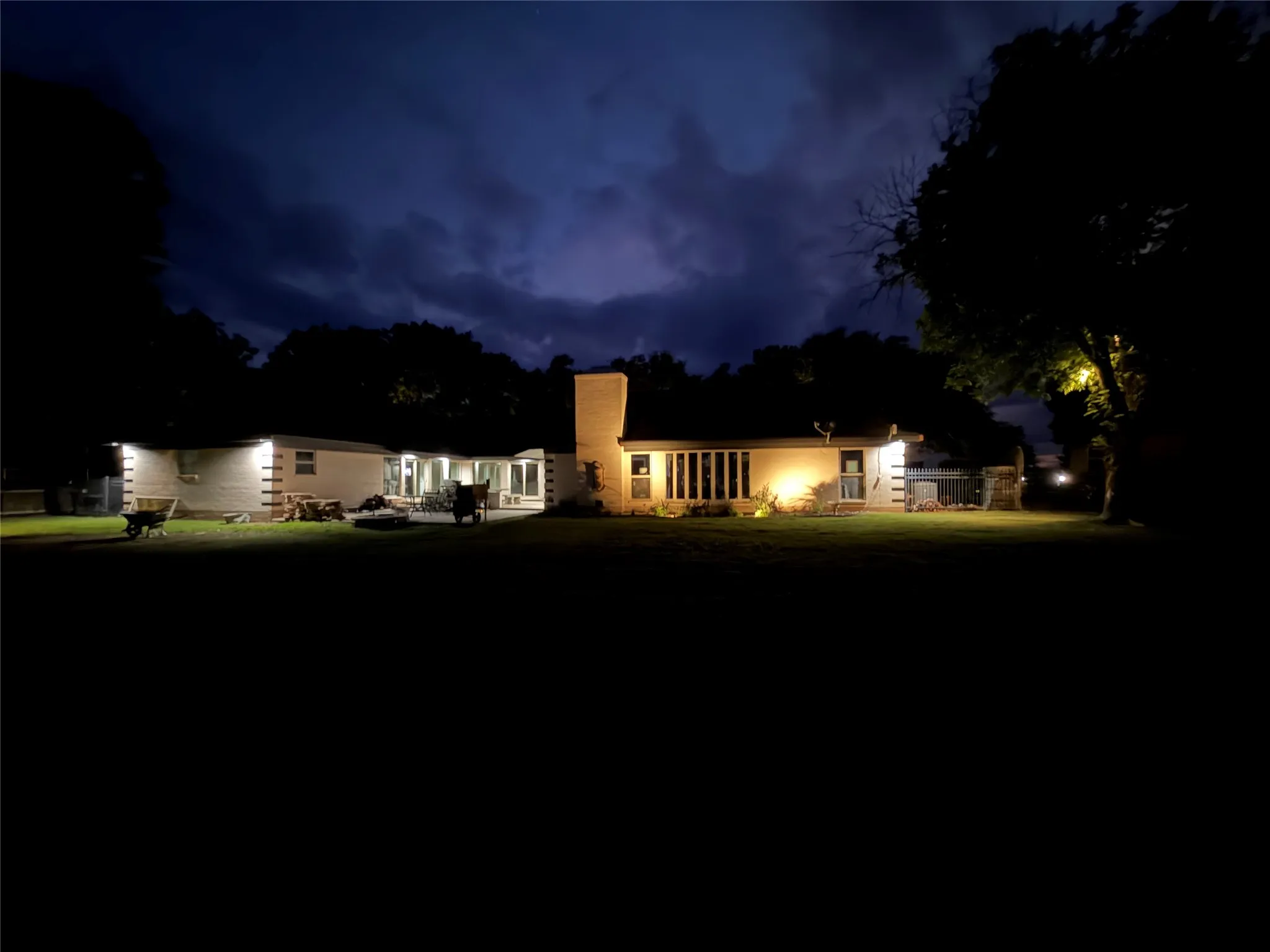 Single Family Residence For Sale in Coleman County , 505 High Road, Coleman, Texas 76834, 4 Bedroom, 4 Bathroom, 2 Garage spaces, 3,175 Sqft, built in 1967, mls#21260180, Real Estate Agent in Coleman, Homes For Sale in Coleman county, Homes For Sale in Coleman, Realtor in Coleman Texas, Real Estate Brokerage Independent Realty Texas, Luminita Cordes Realtor