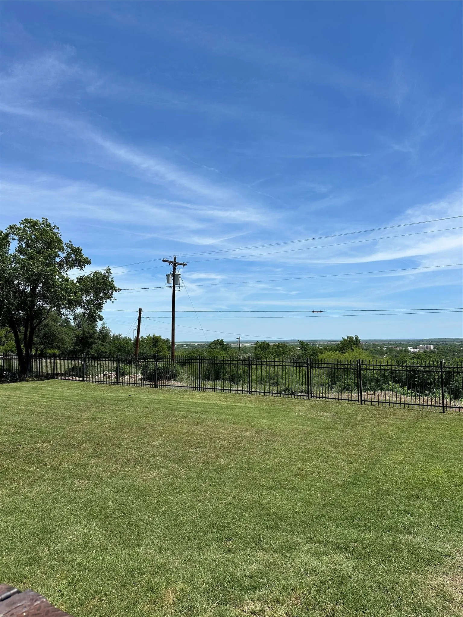 Single Family Residence For Sale in Coleman County , 505 High Road, Coleman, Texas 76834, 4 Bedroom, 4 Bathroom, 2 Garage spaces, 3,175 Sqft, built in 1967, mls#21260180, Real Estate Agent in Coleman, Homes For Sale in Coleman county, Homes For Sale in Coleman, Realtor in Coleman Texas, Real Estate Brokerage Independent Realty Texas, Luminita Cordes Realtor