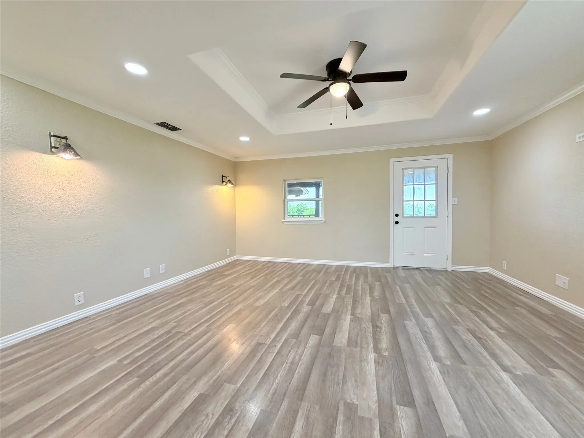 Single Family Residence For Sale in Johnson County , 9717 Limestone Court, Joshua, Texas 76058, 3 Bedroom, 2 Bathroom, Garage spaces, 1,504 Sqft, built in 2000, mls#21265318, Real Estate Agent in Joshua, Homes For Sale in Johnson county, Homes For Sale in Joshua, Realtor in Joshua Texas, Real Estate Brokerage Independent Realty Texas, Luminita Cordes Realtor