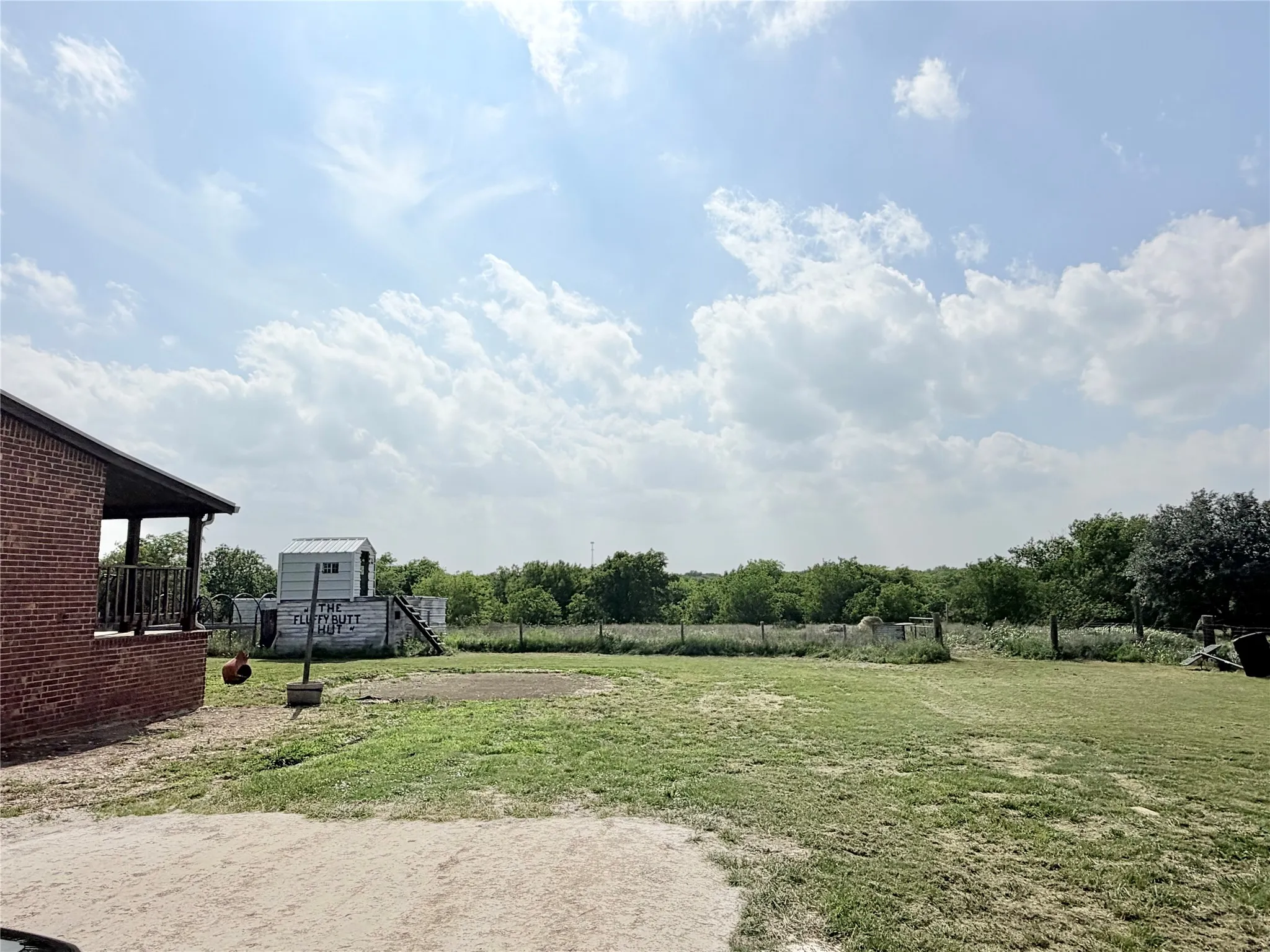Single Family Residence For Sale in Johnson County , 9717 Limestone Court, Joshua, Texas 76058, 3 Bedroom, 2 Bathroom, Garage spaces, 1,504 Sqft, built in 2000, mls#21265318, Real Estate Agent in Joshua, Homes For Sale in Johnson county, Homes For Sale in Joshua, Realtor in Joshua Texas, Real Estate Brokerage Independent Realty Texas, Luminita Cordes Realtor