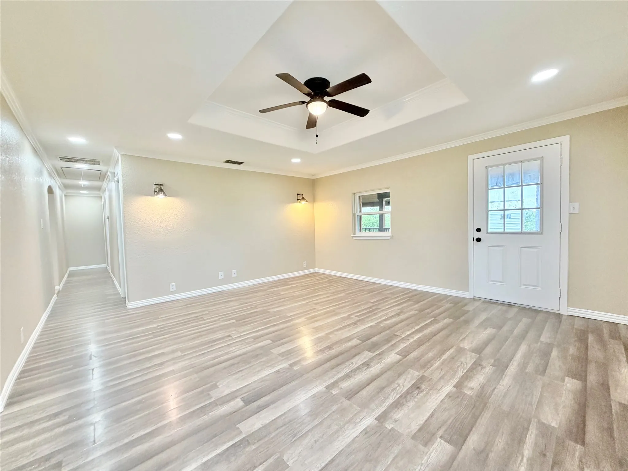 Single Family Residence For Sale in Johnson County , 9717 Limestone Court, Joshua, Texas 76058, 3 Bedroom, 2 Bathroom, Garage spaces, 1,504 Sqft, built in 2000, mls#21265318, Real Estate Agent in Joshua, Homes For Sale in Johnson county, Homes For Sale in Joshua, Realtor in Joshua Texas, Real Estate Brokerage Independent Realty Texas, Luminita Cordes Realtor