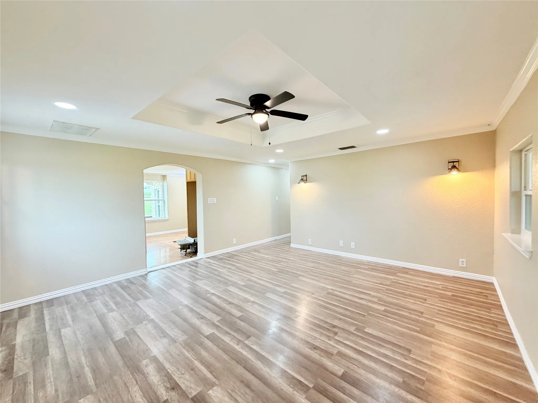 Single Family Residence For Sale in Johnson County , 9717 Limestone Court, Joshua, Texas 76058, 3 Bedroom, 2 Bathroom, Garage spaces, 1,504 Sqft, built in 2000, mls#21265318, Real Estate Agent in Joshua, Homes For Sale in Johnson county, Homes For Sale in Joshua, Realtor in Joshua Texas, Real Estate Brokerage Independent Realty Texas, Luminita Cordes Realtor