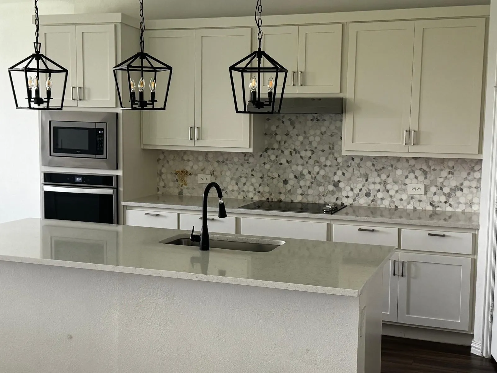 Single Family Residence For Rent in Tarrant County , 1613 Pine valley Drive, Fort Worth, Texas 76052, 4 Bedrooms, 2 Bathrooms, 2 Garage spaces, 1,980 Sqft, built in 2021, Price $2,900, mls#21265493, Real Estate Agent in Fort Worth, Homes For Rent in Tarrant county, Homes For Rent in Fort Worth, Realtor in Fort Worth Texas, Real Estate Brokerage Independent Realty Texas, Luminita Cordes Realtor