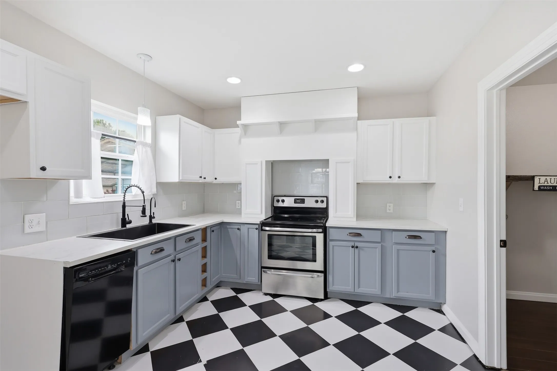 Single Family Residence For Sale in Parker County , 258 Spring Valley Circle, Azle, Texas 76020, 2 Bedroom, 1 Bathroom, Garage spaces, 1,106 Sqft, built in 0, mls#21265491, Real Estate Agent in Azle, Homes For Sale in Parker county, Homes For Sale in Azle, Realtor in Azle Texas, Real Estate Brokerage Independent Realty Texas, Luminita Cordes Realtor