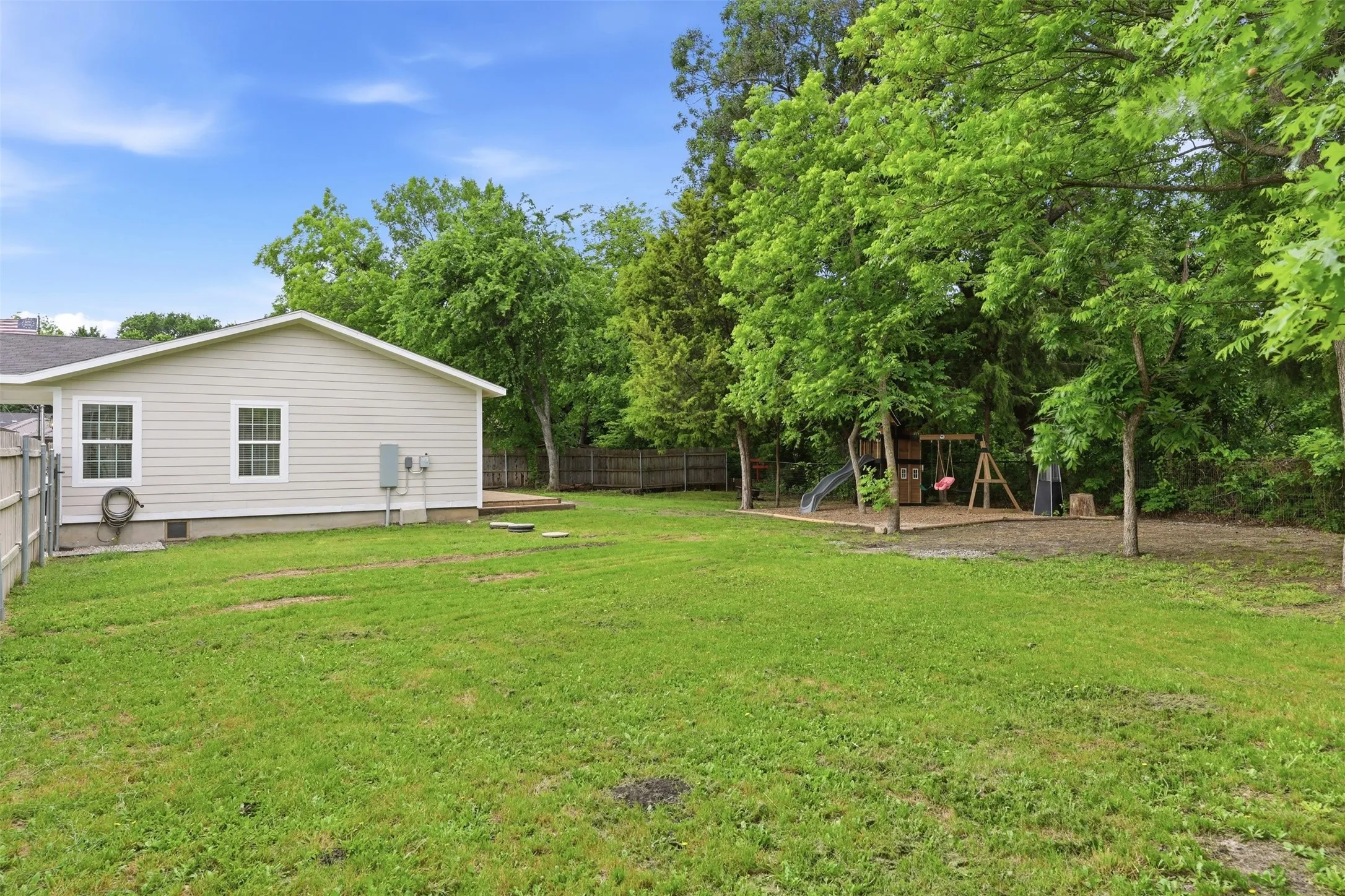 Single Family Residence For Sale in Parker County , 258 Spring Valley Circle, Azle, Texas 76020, 2 Bedroom, 1 Bathroom, Garage spaces, 1,106 Sqft, built in 0, mls#21265491, Real Estate Agent in Azle, Homes For Sale in Parker county, Homes For Sale in Azle, Realtor in Azle Texas, Real Estate Brokerage Independent Realty Texas, Luminita Cordes Realtor