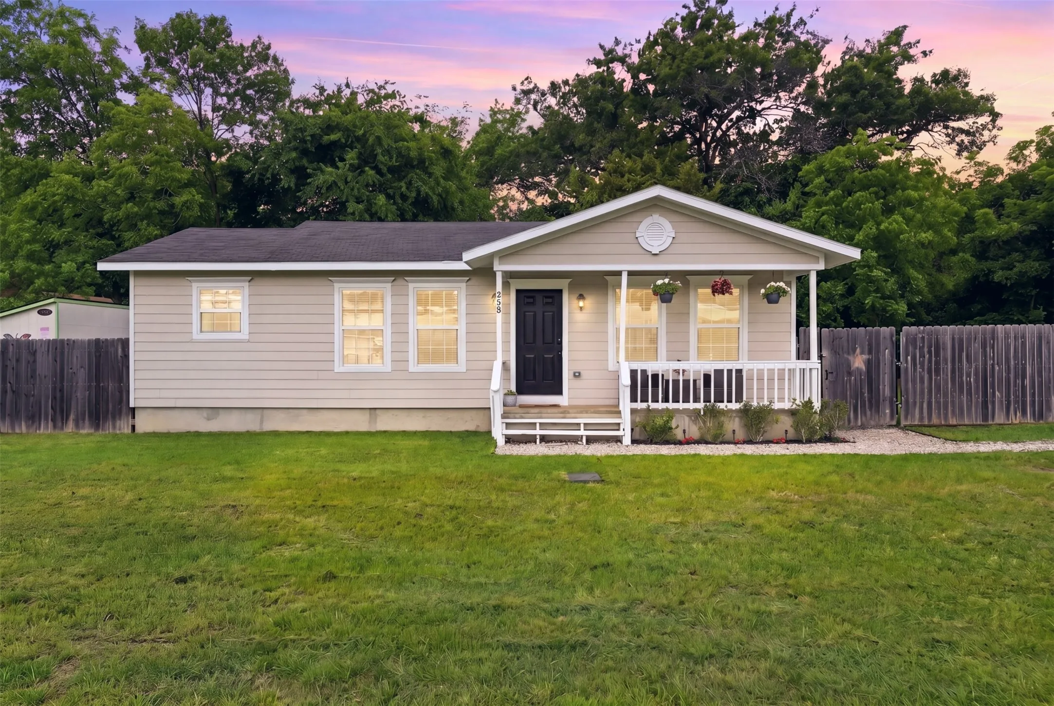 Single Family Residence For Sale in Parker County , 258 Spring Valley Circle, Azle, Texas 76020, 2 Bedroom, 1 Bathroom, Garage spaces, 1,106 Sqft, built in 0, mls#21265491, Real Estate Agent in Azle, Homes For Sale in Parker county, Homes For Sale in Azle, Realtor in Azle Texas, Real Estate Brokerage Independent Realty Texas, Luminita Cordes Realtor