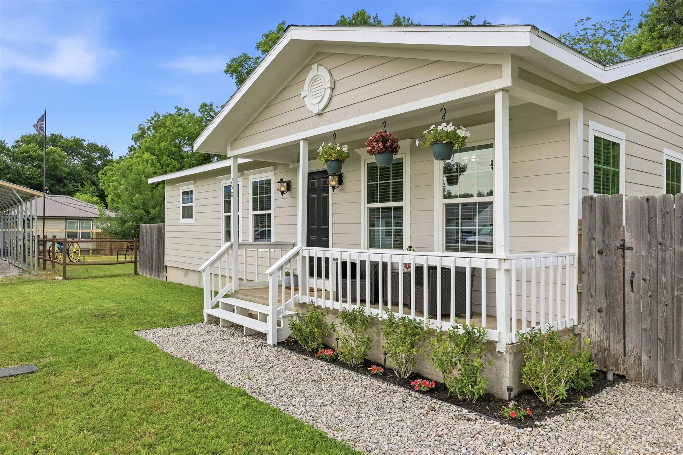 Single Family Residence For Sale in Parker County , 258 Spring Valley Circle, Azle, Texas 76020, 2 Bedroom, 1 Bathroom, Garage spaces, 1,106 Sqft, built in 0, mls#21265491, Real Estate Agent in Azle, Homes For Sale in Parker county, Homes For Sale in Azle, Realtor in Azle Texas, Real Estate Brokerage Independent Realty Texas, Luminita Cordes Realtor