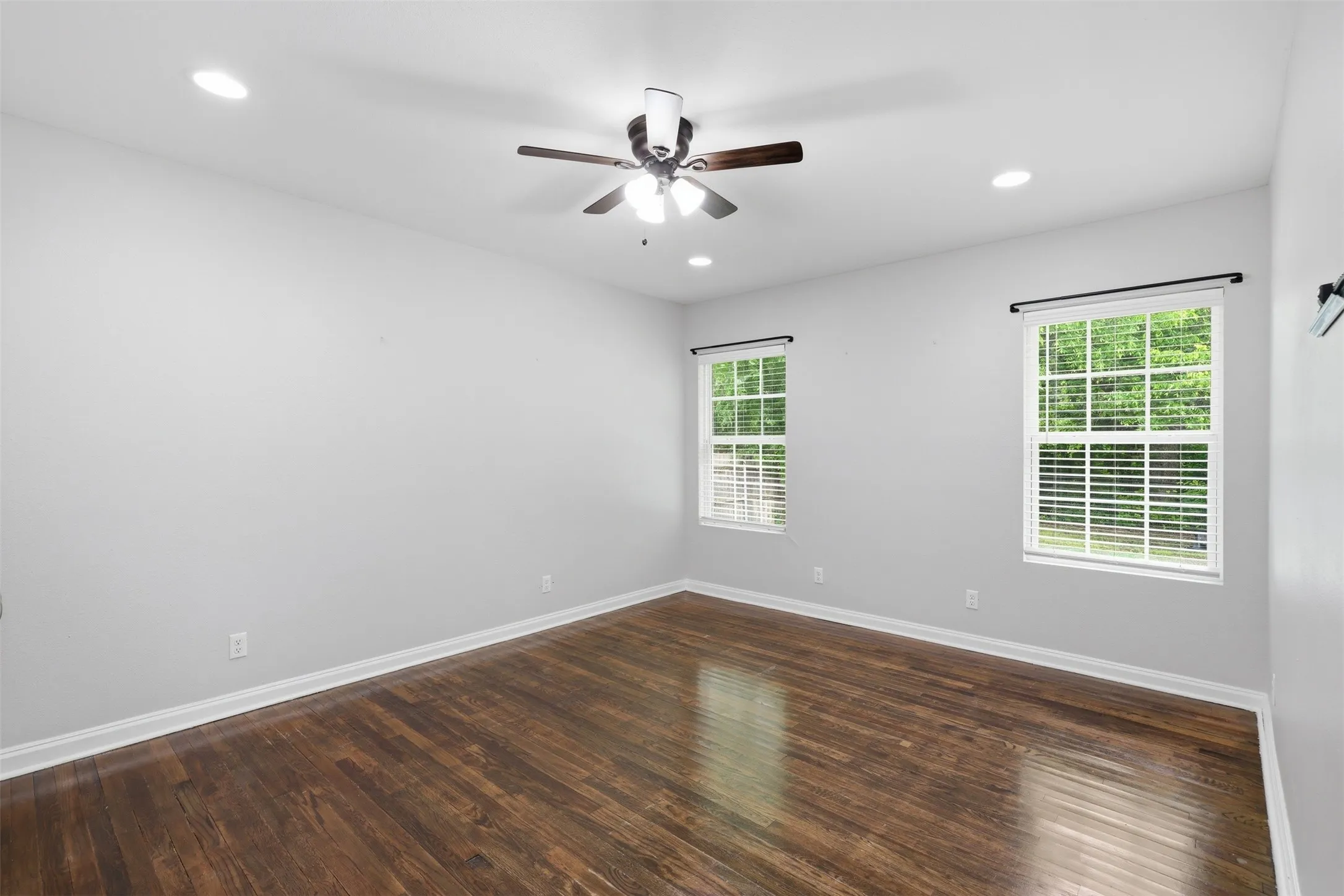 Single Family Residence For Sale in Parker County , 258 Spring Valley Circle, Azle, Texas 76020, 2 Bedroom, 1 Bathroom, Garage spaces, 1,106 Sqft, built in 0, mls#21265491, Real Estate Agent in Azle, Homes For Sale in Parker county, Homes For Sale in Azle, Realtor in Azle Texas, Real Estate Brokerage Independent Realty Texas, Luminita Cordes Realtor
