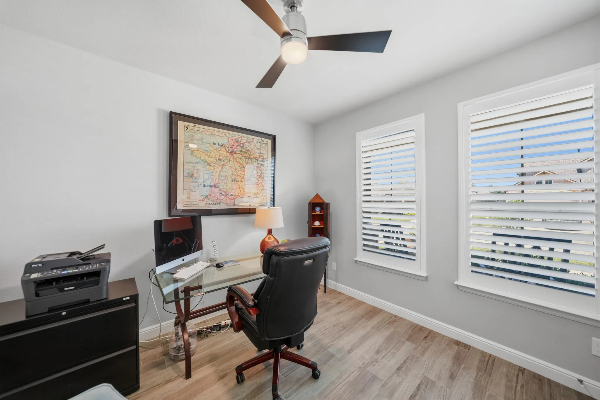 Bedroom, office, or workout room....flex space