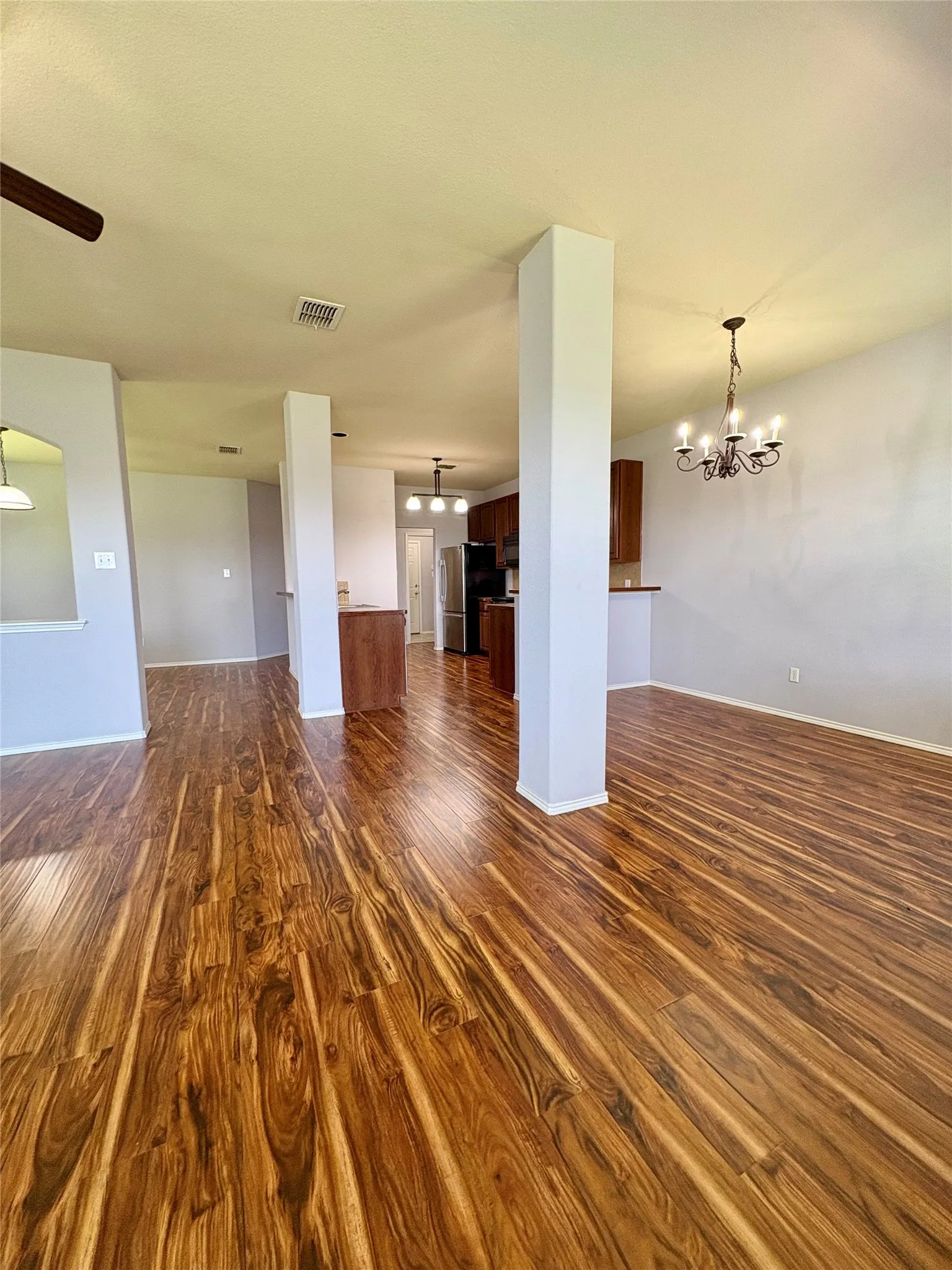 Single Family Residence For Rent in Collin County , 150 Briar Grove Drive, Princeton, Texas 75407, 3 Bedroom, 2 Bathroom, 2 Garage spaces, 1,902 Sqft, built in 2007, mls#21265521, Real Estate Agent in Princeton, Homes For Rent in Collin county, Homes For Rent in Princeton, Realtor in Princeton Texas, Real Estate Brokerage Independent Realty Texas, Luminita Cordes Realtor