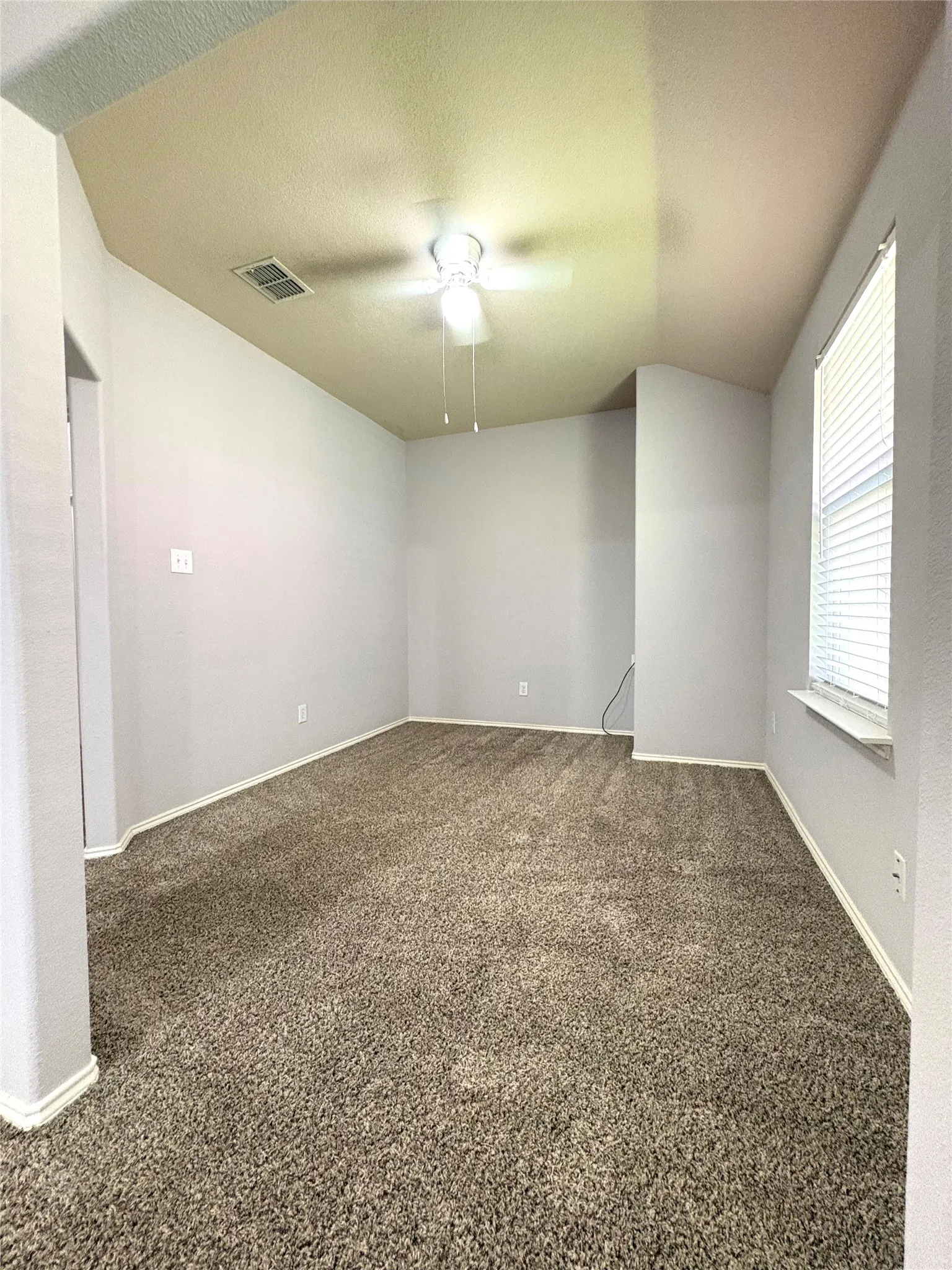 Oversized Master w/ Office area...