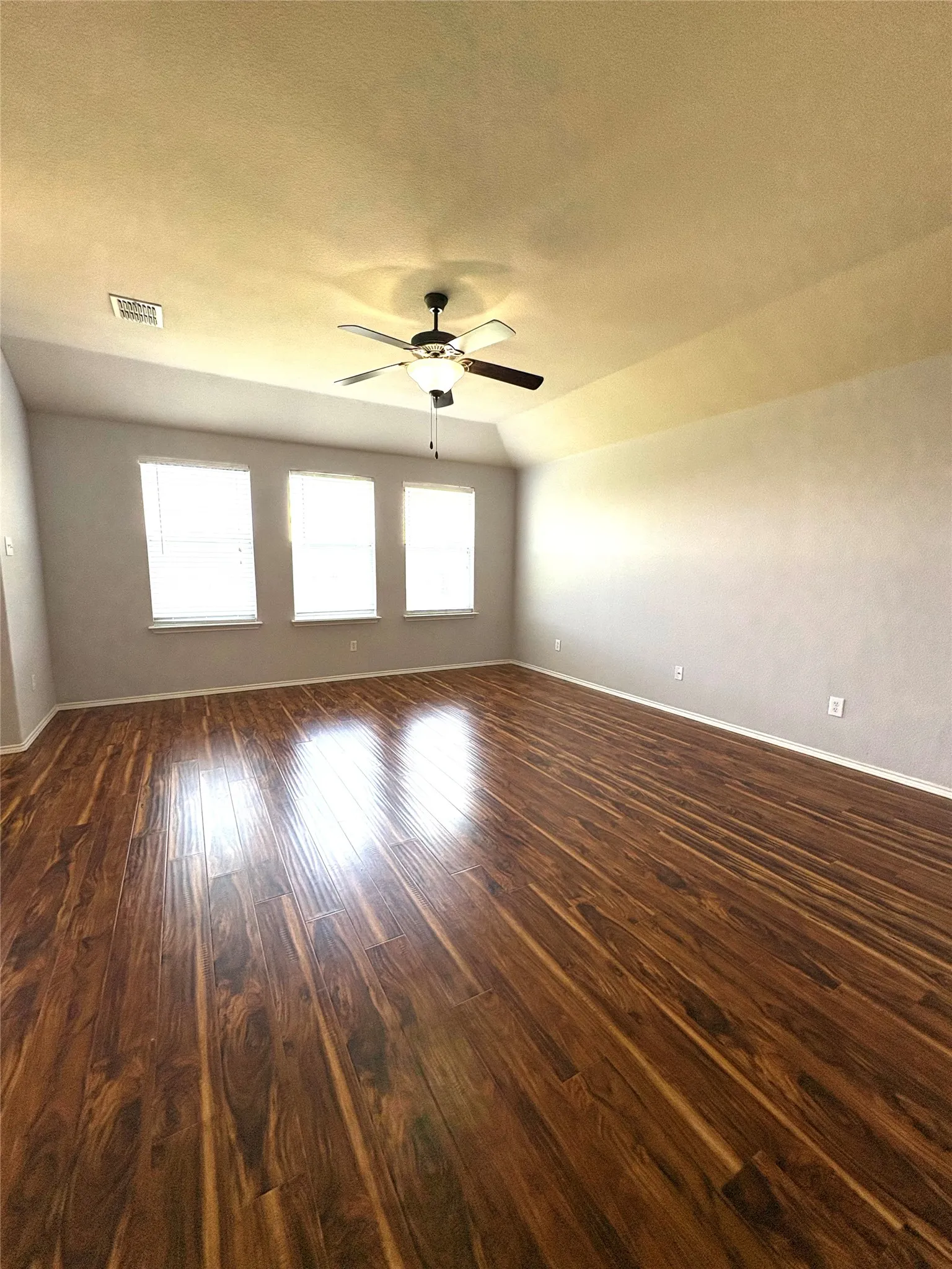 Single Family Residence For Rent in Collin County , 150 Briar Grove Drive, Princeton, Texas 75407, 3 Bedroom, 2 Bathroom, 2 Garage spaces, 1,902 Sqft, built in 2007, mls#21265521, Real Estate Agent in Princeton, Homes For Rent in Collin county, Homes For Rent in Princeton, Realtor in Princeton Texas, Real Estate Brokerage Independent Realty Texas, Luminita Cordes Realtor