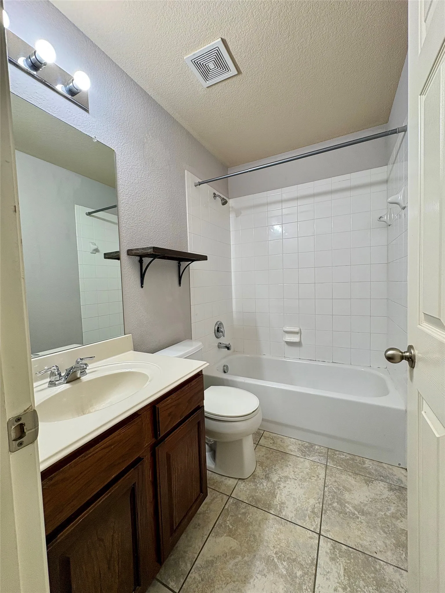 Single Family Residence For Rent in Collin County , 150 Briar Grove Drive, Princeton, Texas 75407, 3 Bedroom, 2 Bathroom, 2 Garage spaces, 1,902 Sqft, built in 2007, mls#21265521, Real Estate Agent in Princeton, Homes For Rent in Collin county, Homes For Rent in Princeton, Realtor in Princeton Texas, Real Estate Brokerage Independent Realty Texas, Luminita Cordes Realtor