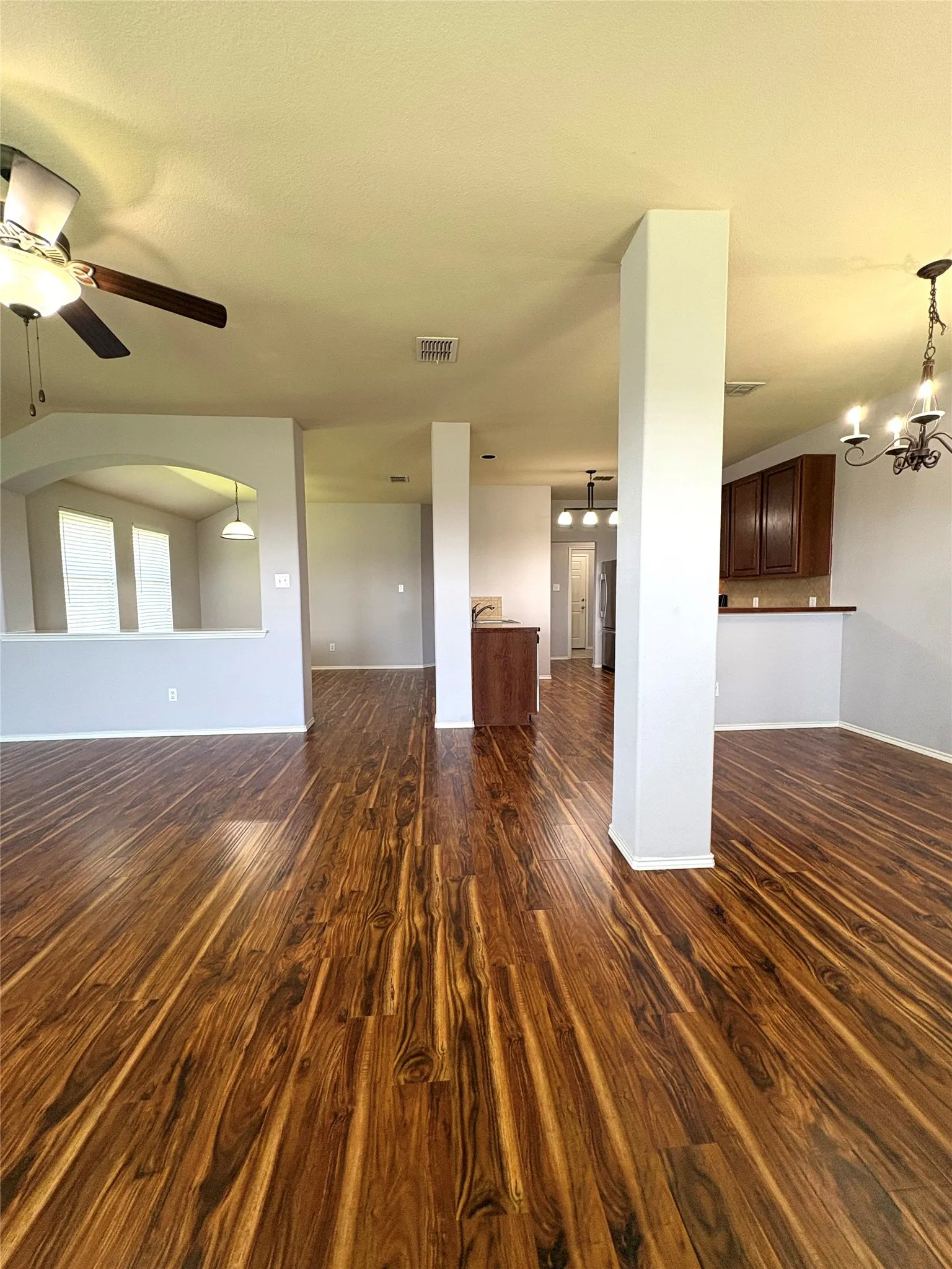 Single Family Residence For Rent in Collin County , 150 Briar Grove Drive, Princeton, Texas 75407, 3 Bedroom, 2 Bathroom, 2 Garage spaces, 1,902 Sqft, built in 2007, mls#21265521, Real Estate Agent in Princeton, Homes For Rent in Collin county, Homes For Rent in Princeton, Realtor in Princeton Texas, Real Estate Brokerage Independent Realty Texas, Luminita Cordes Realtor
