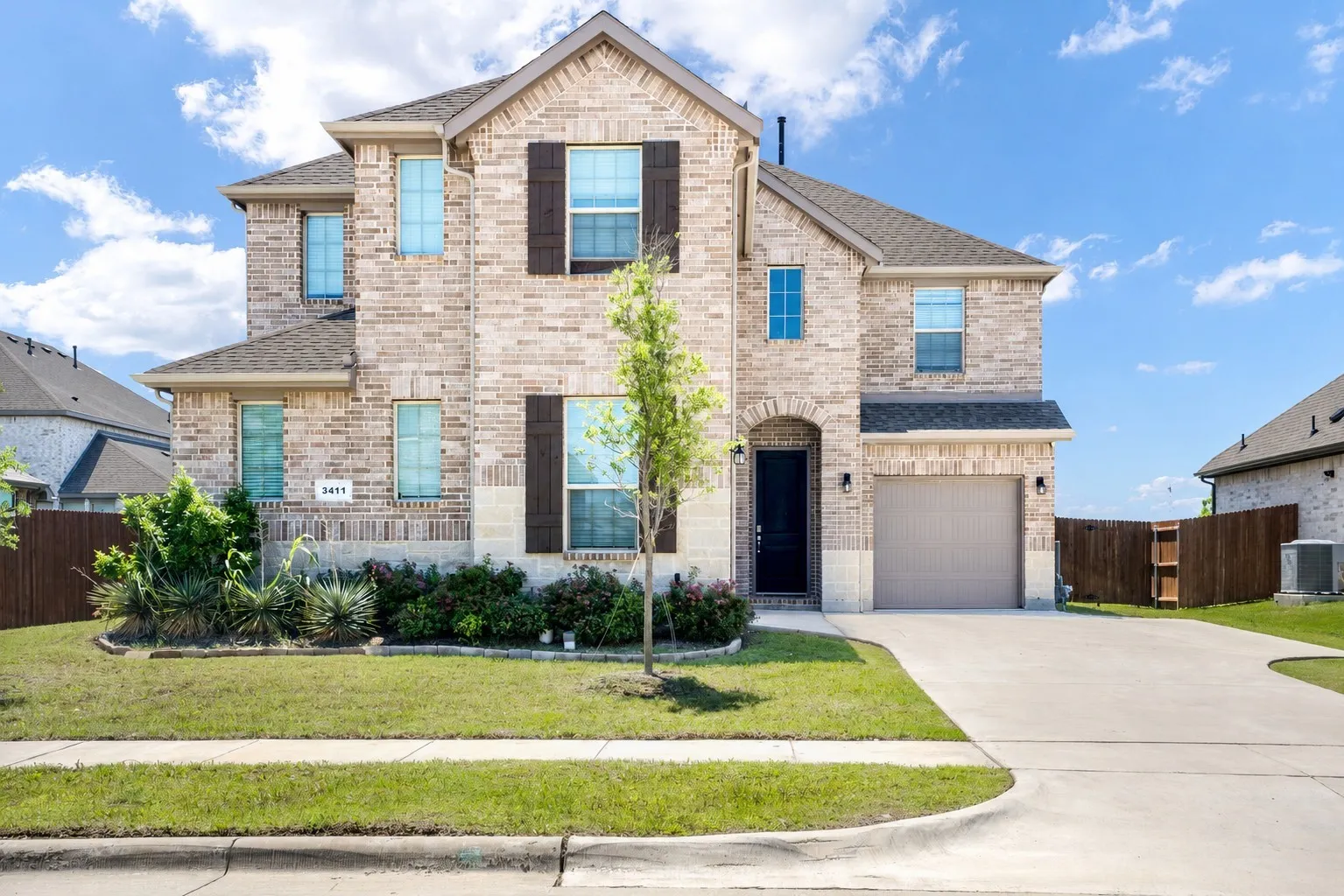 Single Family Residence For Sale in Ellis County , 3411 Cornerstone Lane, Grand Prairie, Texas 76065, 5 Bedroom, 4 Bathroom, 3 Garage spaces, 3,052 Sqft, built in 2021, mls#21265538, Real Estate Agent in Grand Prairie, Homes For Sale in Ellis county, Homes For Sale in Grand Prairie, Realtor in Grand Prairie Texas, Real Estate Brokerage Independent Realty Texas, Luminita Cordes Realtor