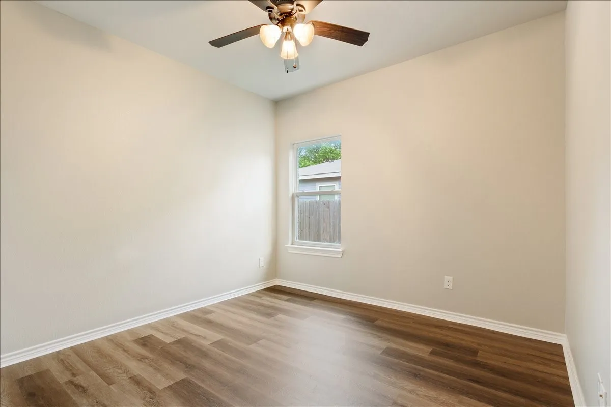 Single Family Residence For Sale in Mc Lennan County , 3525 N 24th Street, Waco, Texas 76708, 3 Bedroom, 2 Bathroom, Garage spaces, 1,530 Sqft, built in 2019, mls#21264681, Real Estate Agent in Waco, Homes For Sale in Mc Lennan county, Homes For Sale in Waco, Realtor in Waco Texas, Real Estate Brokerage Independent Realty Texas, Luminita Cordes Realtor