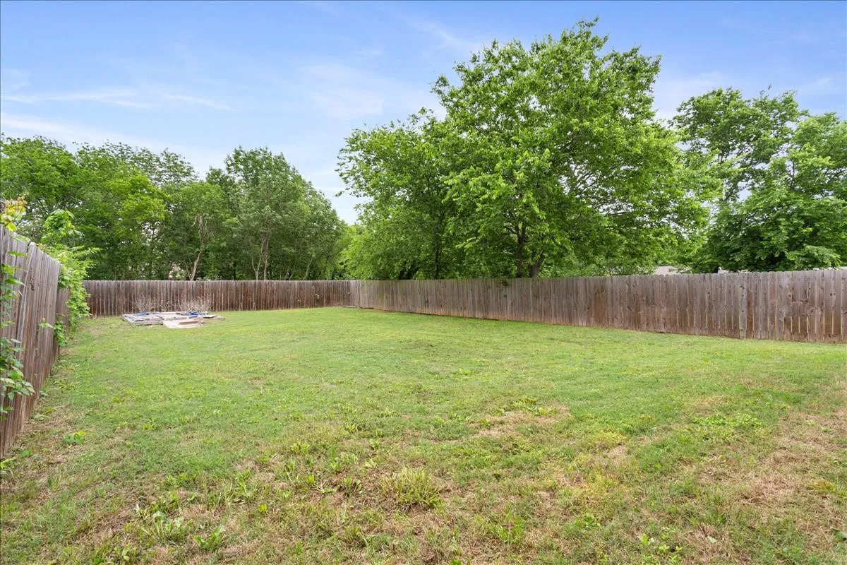 Single Family Residence For Sale in Mc Lennan County , 3525 N 24th Street, Waco, Texas 76708, 3 Bedroom, 2 Bathroom, Garage spaces, 1,530 Sqft, built in 2019, mls#21264681, Real Estate Agent in Waco, Homes For Sale in Mc Lennan county, Homes For Sale in Waco, Realtor in Waco Texas, Real Estate Brokerage Independent Realty Texas, Luminita Cordes Realtor