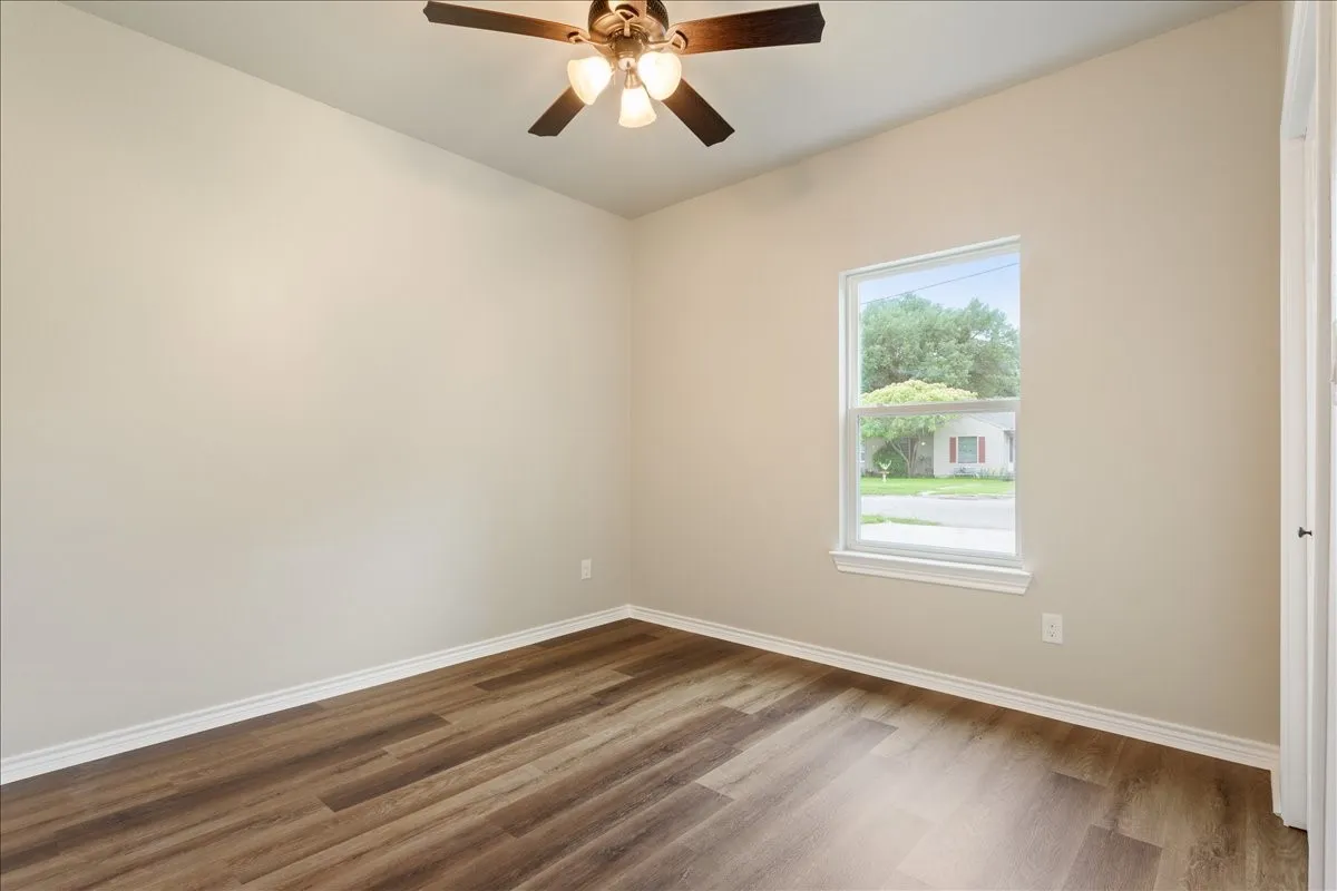 Single Family Residence For Sale in Mc Lennan County , 3525 N 24th Street, Waco, Texas 76708, 3 Bedroom, 2 Bathroom, Garage spaces, 1,530 Sqft, built in 2019, mls#21264681, Real Estate Agent in Waco, Homes For Sale in Mc Lennan county, Homes For Sale in Waco, Realtor in Waco Texas, Real Estate Brokerage Independent Realty Texas, Luminita Cordes Realtor