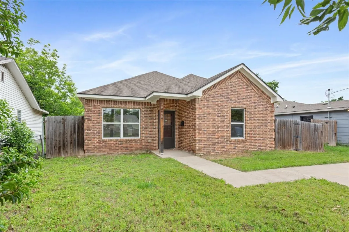 Single Family Residence For Sale in Mc Lennan County , 3525 N 24th Street, Waco, Texas 76708, 3 Bedroom, 2 Bathroom, Garage spaces, 1,530 Sqft, built in 2019, mls#21264681, Real Estate Agent in Waco, Homes For Sale in Mc Lennan county, Homes For Sale in Waco, Realtor in Waco Texas, Real Estate Brokerage Independent Realty Texas, Luminita Cordes Realtor