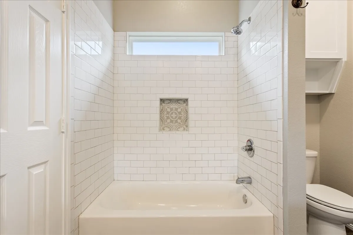 Single Family Residence For Sale in Mc Lennan County , 3525 N 24th Street, Waco, Texas 76708, 3 Bedroom, 2 Bathroom, Garage spaces, 1,530 Sqft, built in 2019, mls#21264681, Real Estate Agent in Waco, Homes For Sale in Mc Lennan county, Homes For Sale in Waco, Realtor in Waco Texas, Real Estate Brokerage Independent Realty Texas, Luminita Cordes Realtor