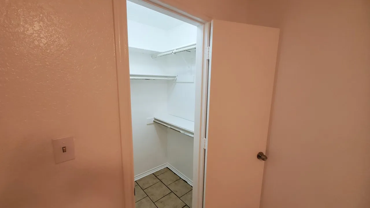 walk in closet
