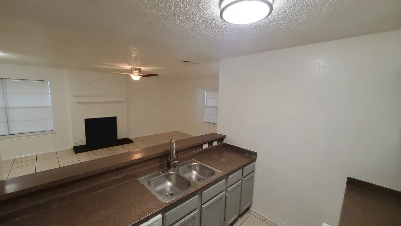 Duplex For Rent in Tarrant County , 3427 Republic Drive, Forest Hill, Texas 76140, 3 Bedroom, 2 Bathroom, Garage spaces, 1,300 Sqft, built in 1986, mls#21265554, Real Estate Agent in Forest Hill, Homes For Rent in Tarrant county, Homes For Rent in Forest Hill, Realtor in Forest Hill Texas, Real Estate Brokerage Independent Realty Texas, Luminita Cordes Realtor