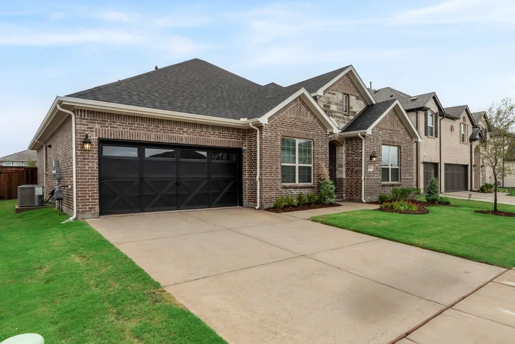 Single Family Residence For Sale in Denton County , 8893 Wyndemere Lane, Frisco, Texas 75036, 3 Bedroom, 3 Bathroom, 2 Garage spaces, 2,243 Sqft, built in 2026, mls#21265549, Real Estate Agent in Frisco, Homes For Sale in Denton county, Homes For Sale in Frisco, Realtor in Frisco Texas, Real Estate Brokerage Independent Realty Texas, Luminita Cordes Realtor