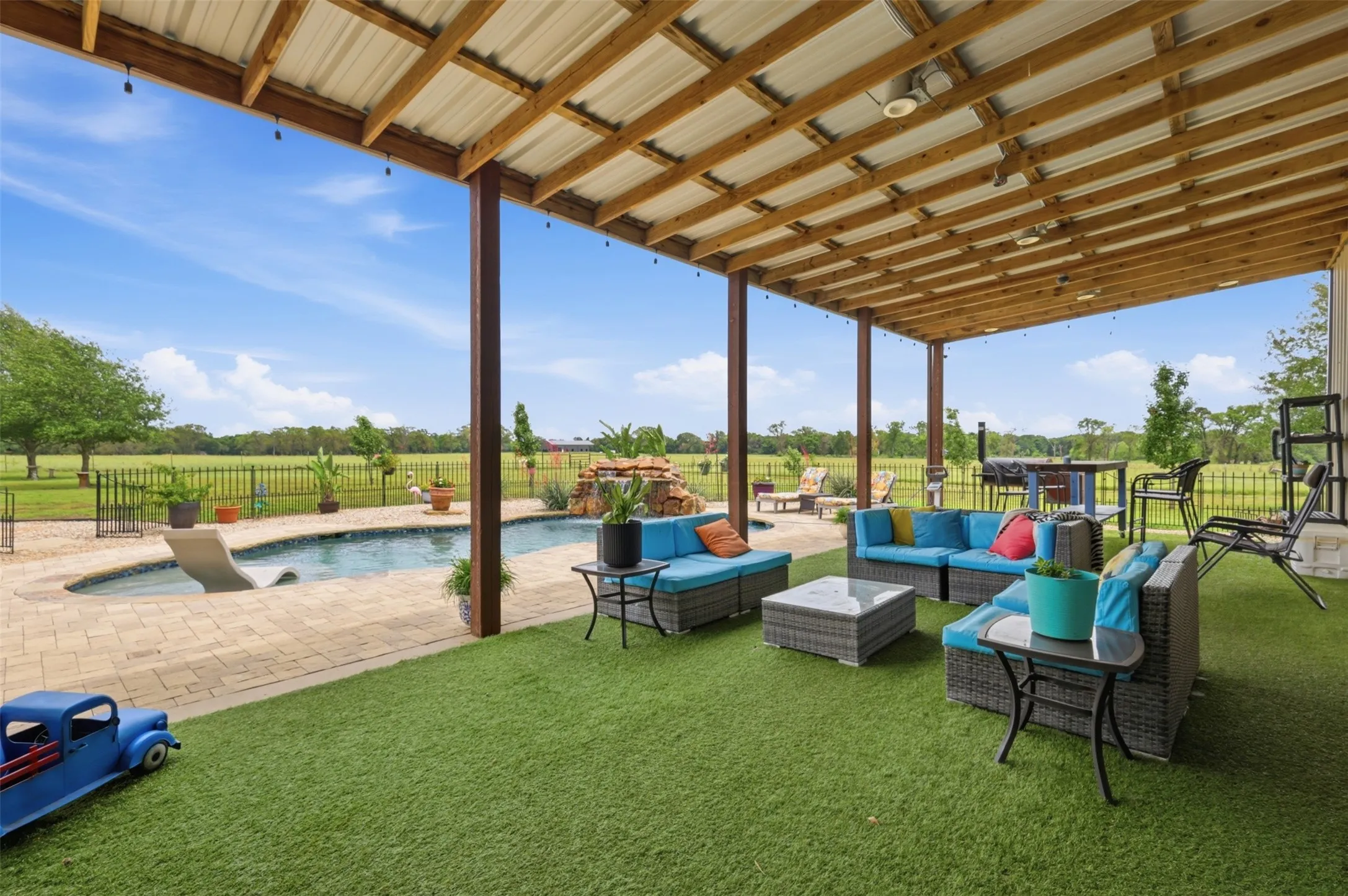 Farm For Sale in Hopkins County , 8737 E FM 1567, Sulphur Springs, Texas 75482, 5 Bedrooms, 3 Bathrooms, 2 Garage spaces, 2,650 Sqft, built in 2013, Price $990,000, mls#21265507, Real Estate Agent in Sulphur Springs, Homes For Sale in Hopkins county, Homes For Sale in Sulphur Springs, Realtor in Sulphur Springs Texas, Real Estate Brokerage Independent Realty Texas, Luminita Cordes Realtor