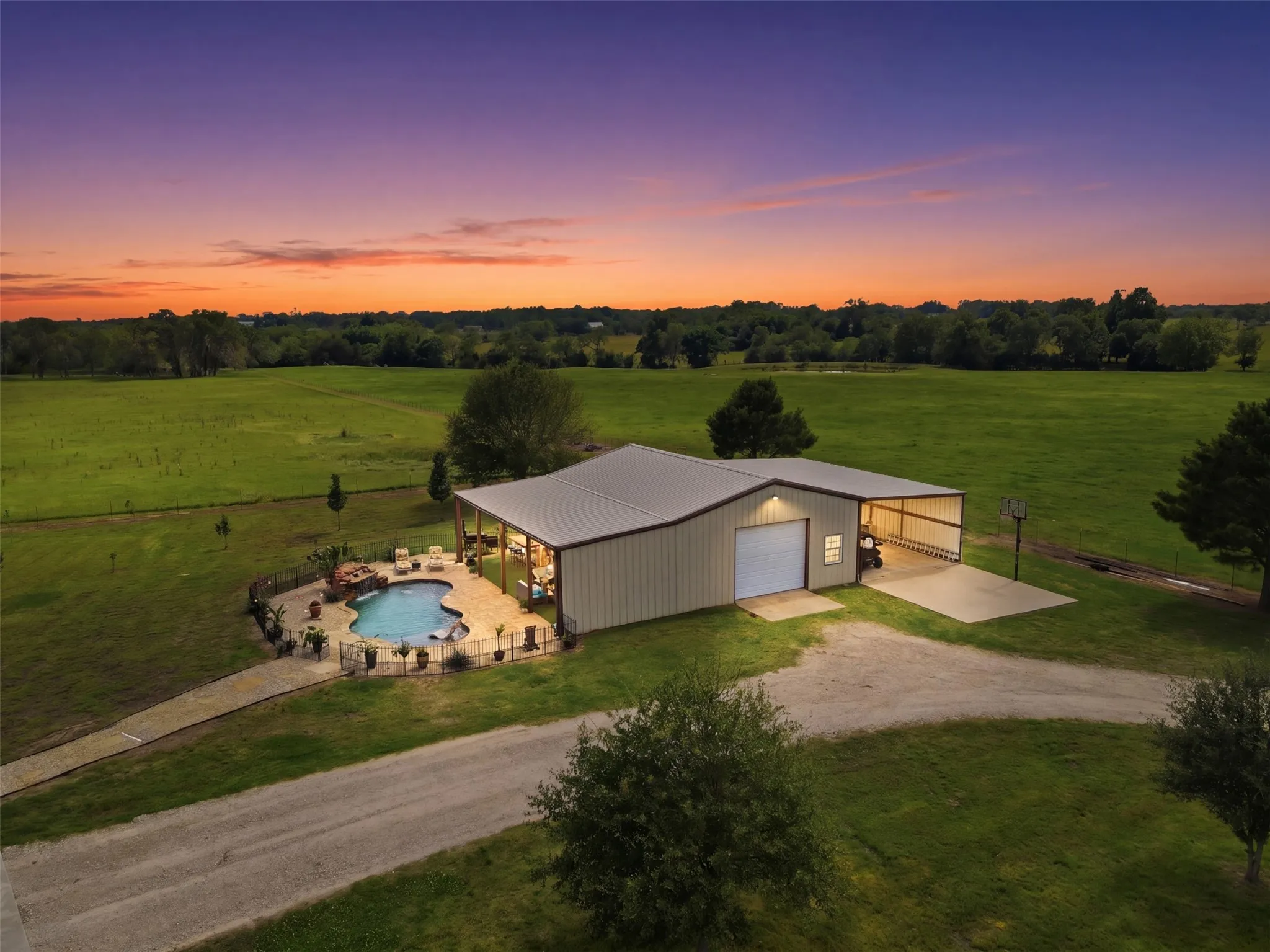 Farm For Sale in Hopkins County , 8737 E FM 1567, Sulphur Springs, Texas 75482, 5 Bedrooms, 3 Bathrooms, 2 Garage spaces, 2,650 Sqft, built in 2013, Price $990,000, mls#21265507, Real Estate Agent in Sulphur Springs, Homes For Sale in Hopkins county, Homes For Sale in Sulphur Springs, Realtor in Sulphur Springs Texas, Real Estate Brokerage Independent Realty Texas, Luminita Cordes Realtor