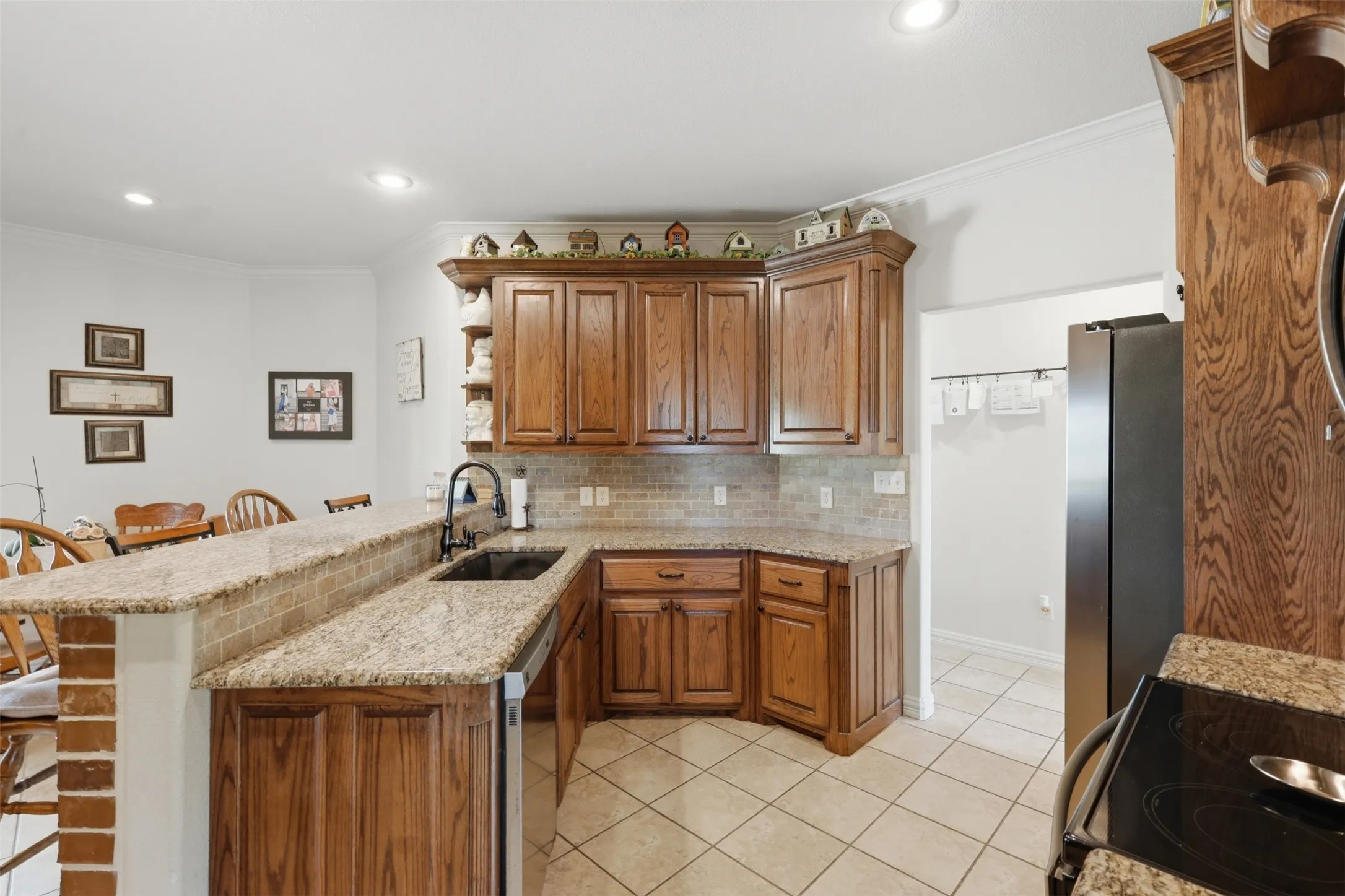 Farm For Sale in Hopkins County , 8737 E FM 1567, Sulphur Springs, Texas 75482, 5 Bedrooms, 3 Bathrooms, 2 Garage spaces, 2,650 Sqft, built in 2013, Price $990,000, mls#21265507, Real Estate Agent in Sulphur Springs, Homes For Sale in Hopkins county, Homes For Sale in Sulphur Springs, Realtor in Sulphur Springs Texas, Real Estate Brokerage Independent Realty Texas, Luminita Cordes Realtor