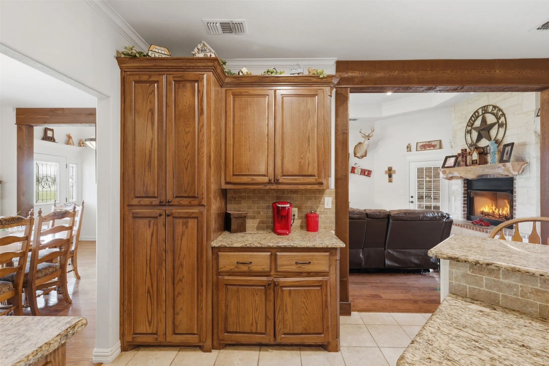 Farm For Sale in Hopkins County , 8737 E FM 1567, Sulphur Springs, Texas 75482, 5 Bedrooms, 3 Bathrooms, 2 Garage spaces, 2,650 Sqft, built in 2013, Price $990,000, mls#21265507, Real Estate Agent in Sulphur Springs, Homes For Sale in Hopkins county, Homes For Sale in Sulphur Springs, Realtor in Sulphur Springs Texas, Real Estate Brokerage Independent Realty Texas, Luminita Cordes Realtor