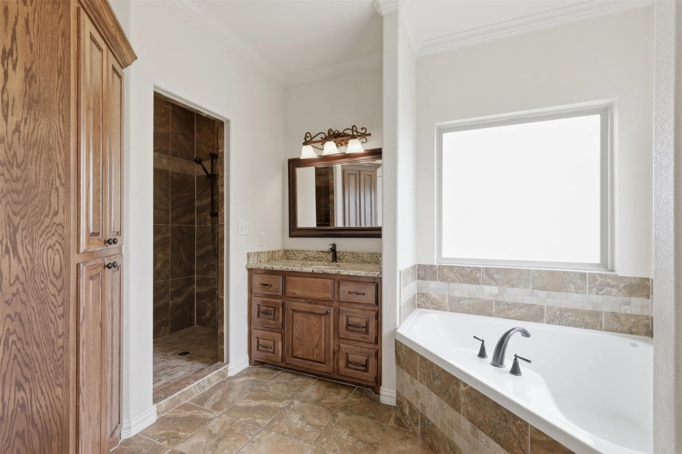 Farm For Sale in Hopkins County , 8737 E FM 1567, Sulphur Springs, Texas 75482, 5 Bedrooms, 3 Bathrooms, 2 Garage spaces, 2,650 Sqft, built in 2013, Price $990,000, mls#21265507, Real Estate Agent in Sulphur Springs, Homes For Sale in Hopkins county, Homes For Sale in Sulphur Springs, Realtor in Sulphur Springs Texas, Real Estate Brokerage Independent Realty Texas, Luminita Cordes Realtor