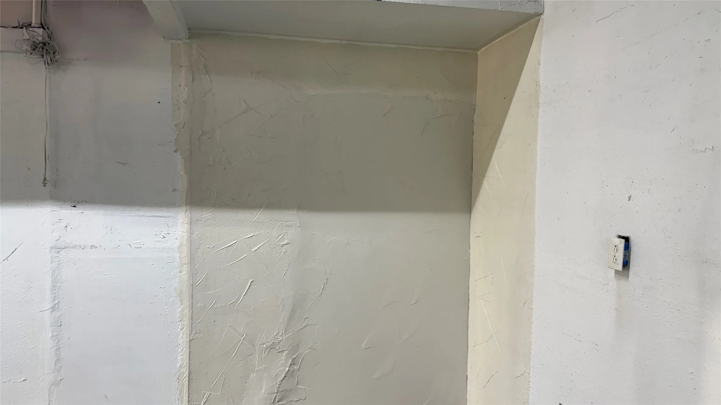 Retail For Rent in Dallas County , 4737 Village Fair Drive 102, Dallas, Texas 75224, 0, 0, Garage spaces, 0 Sqft, built in 1972, Price $1,500, mls#21265579, Real Estate Agent in Dallas, Homes For Rent in Dallas county, Homes For Rent in Dallas, Realtor in Dallas Texas, Real Estate Brokerage Independent Realty Texas, Luminita Cordes Realtor