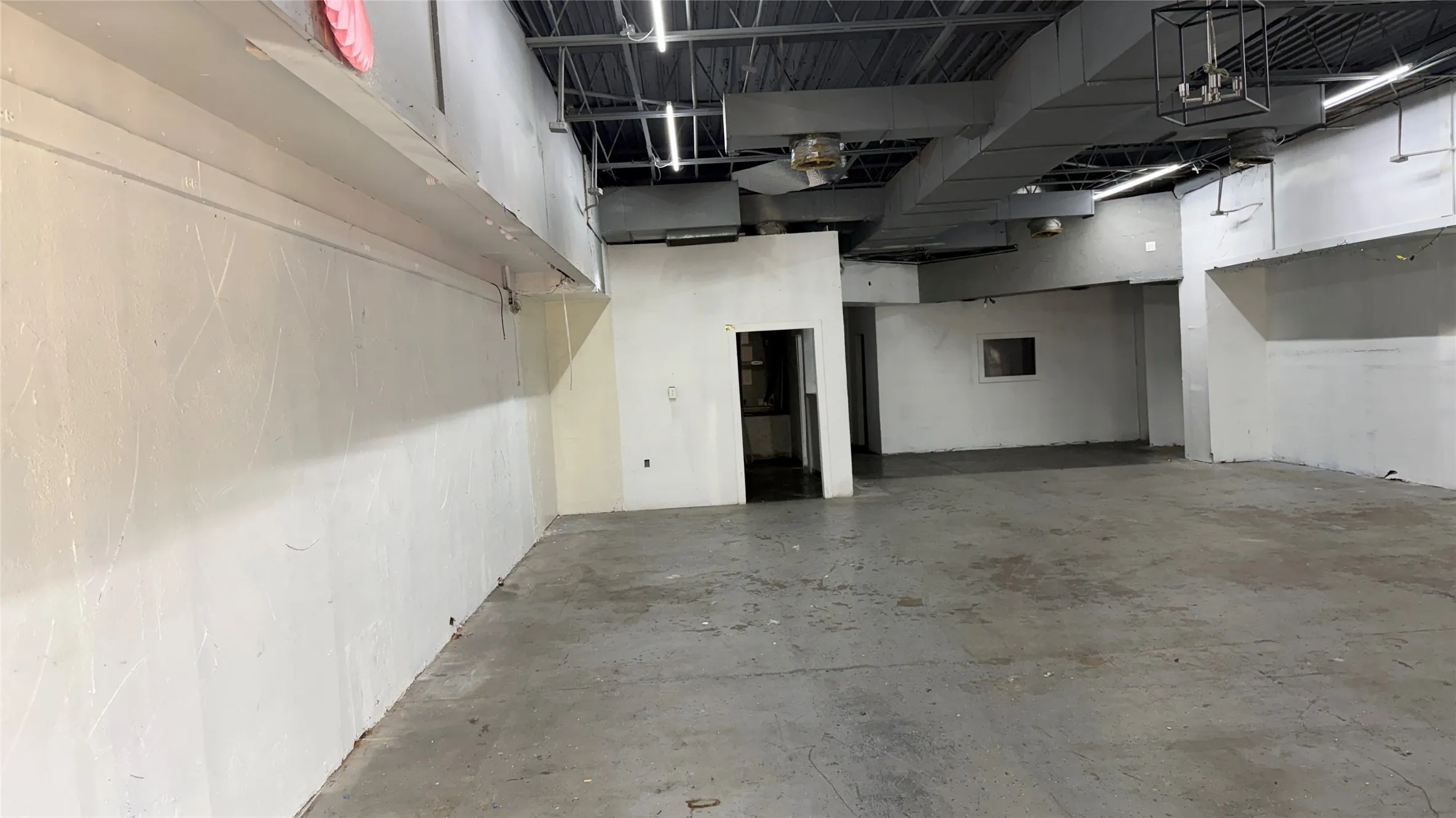 Retail For Rent in Dallas County , 4737 Village Fair Drive 102, Dallas, Texas 75224, 0, 0, Garage spaces, 0 Sqft, built in 1972, Price $1,500, mls#21265579, Real Estate Agent in Dallas, Homes For Rent in Dallas county, Homes For Rent in Dallas, Realtor in Dallas Texas, Real Estate Brokerage Independent Realty Texas, Luminita Cordes Realtor