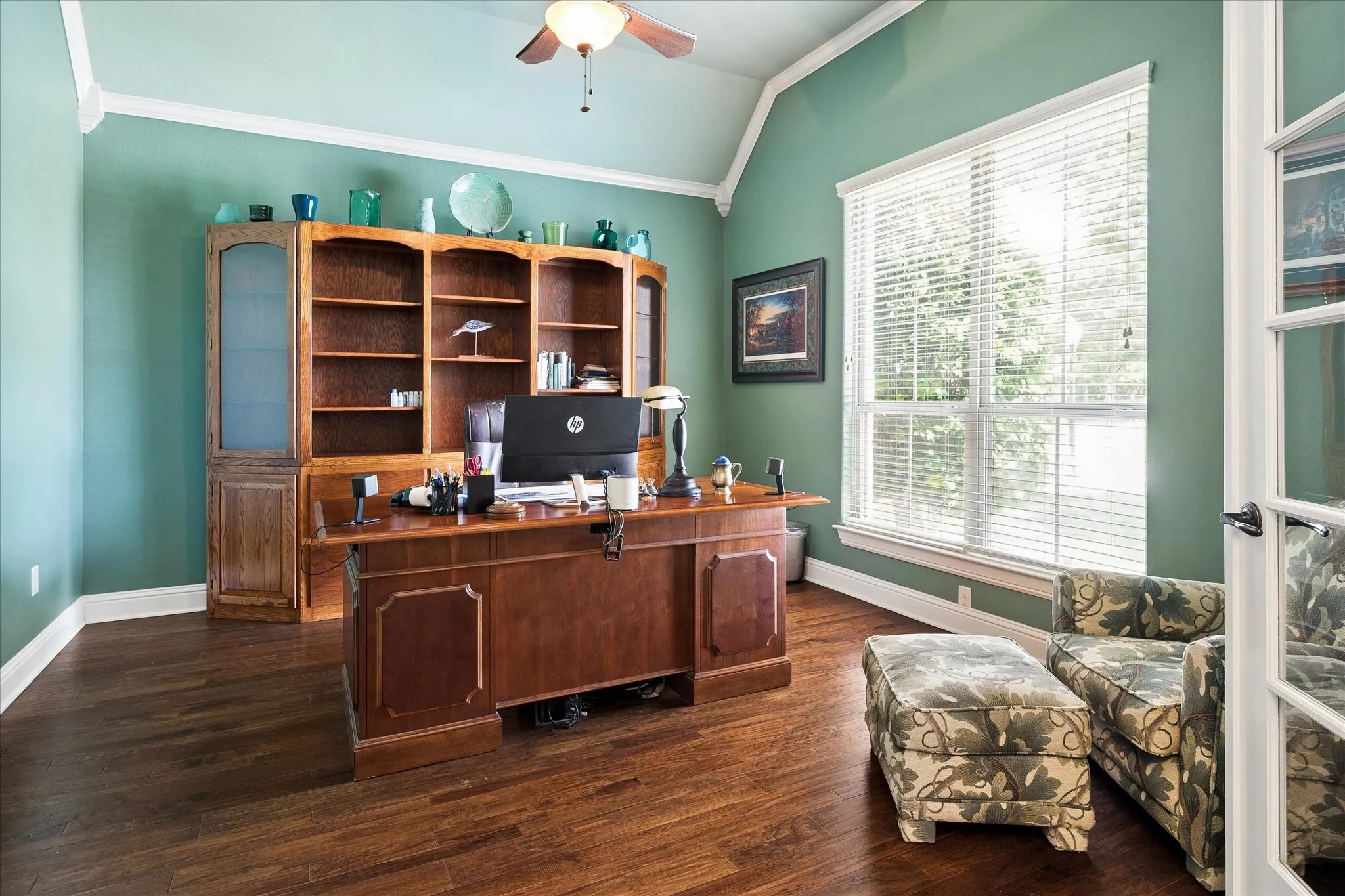 Single Family Residence For Sale in Denton County , 5913 Lavon Drive, Flower Mound, Texas 75028, 4 Bedroom, 3 Bathroom, 4 Garage spaces, 3,931 Sqft, built in 2010, mls#21261210, Real Estate Agent in Flower Mound, Homes For Sale in Denton county, Homes For Sale in Flower Mound, Realtor in Flower Mound Texas, Real Estate Brokerage Independent Realty Texas, Luminita Cordes Realtor