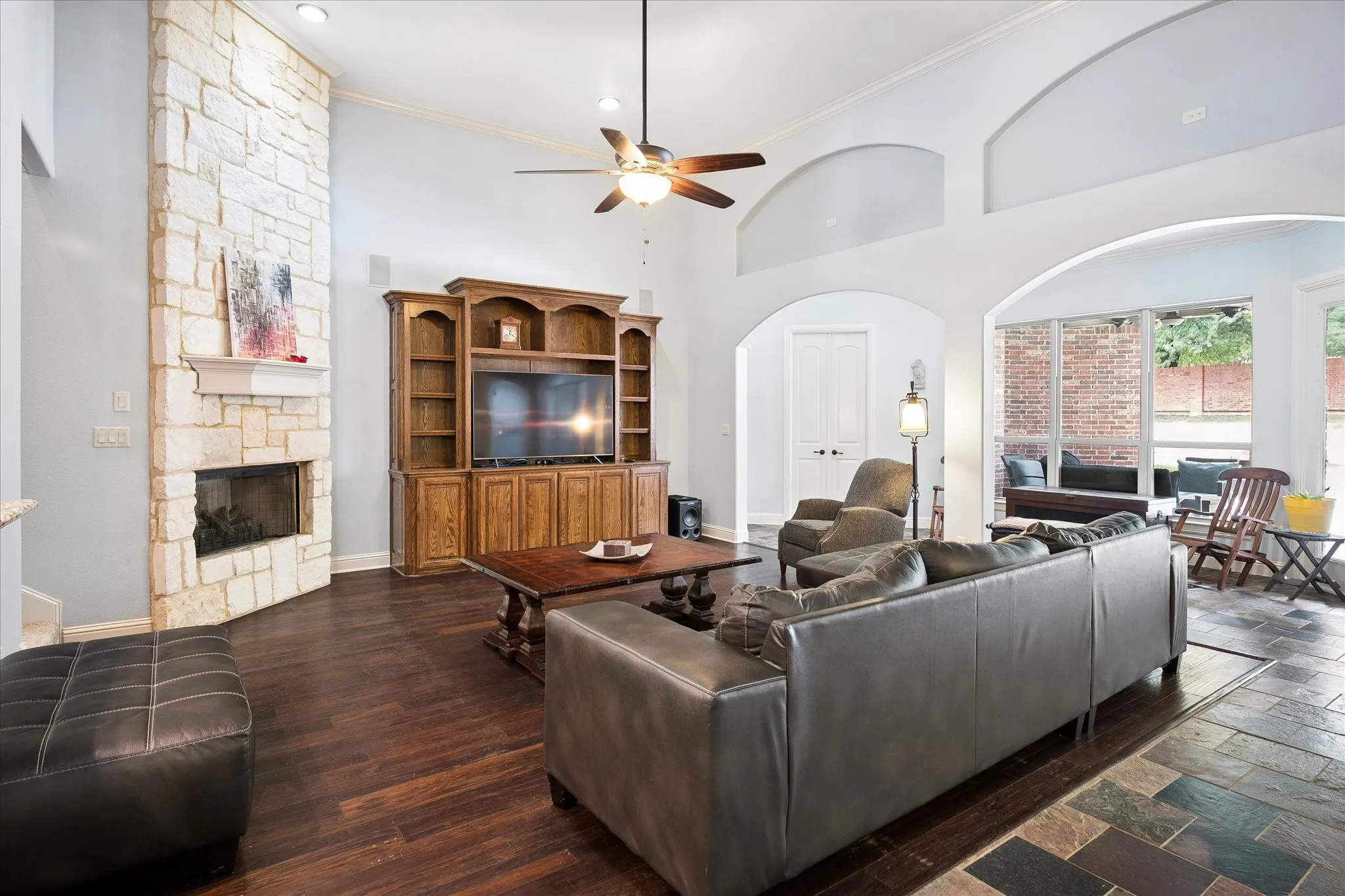 Single Family Residence For Sale in Denton County , 5913 Lavon Drive, Flower Mound, Texas 75028, 4 Bedroom, 3 Bathroom, 4 Garage spaces, 3,931 Sqft, built in 2010, mls#21261210, Real Estate Agent in Flower Mound, Homes For Sale in Denton county, Homes For Sale in Flower Mound, Realtor in Flower Mound Texas, Real Estate Brokerage Independent Realty Texas, Luminita Cordes Realtor