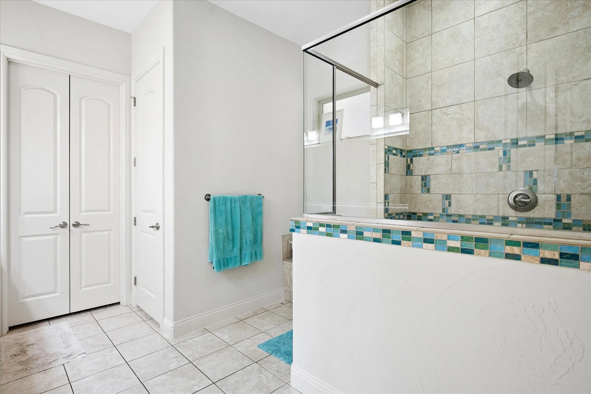 Single Family Residence For Sale in Denton County , 5913 Lavon Drive, Flower Mound, Texas 75028, 4 Bedroom, 3 Bathroom, 4 Garage spaces, 3,931 Sqft, built in 2010, mls#21261210, Real Estate Agent in Flower Mound, Homes For Sale in Denton county, Homes For Sale in Flower Mound, Realtor in Flower Mound Texas, Real Estate Brokerage Independent Realty Texas, Luminita Cordes Realtor