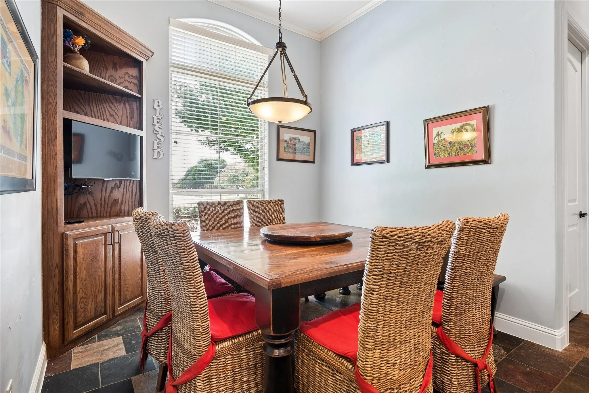 Single Family Residence For Sale in Denton County , 5913 Lavon Drive, Flower Mound, Texas 75028, 4 Bedroom, 3 Bathroom, 4 Garage spaces, 3,931 Sqft, built in 2010, mls#21261210, Real Estate Agent in Flower Mound, Homes For Sale in Denton county, Homes For Sale in Flower Mound, Realtor in Flower Mound Texas, Real Estate Brokerage Independent Realty Texas, Luminita Cordes Realtor