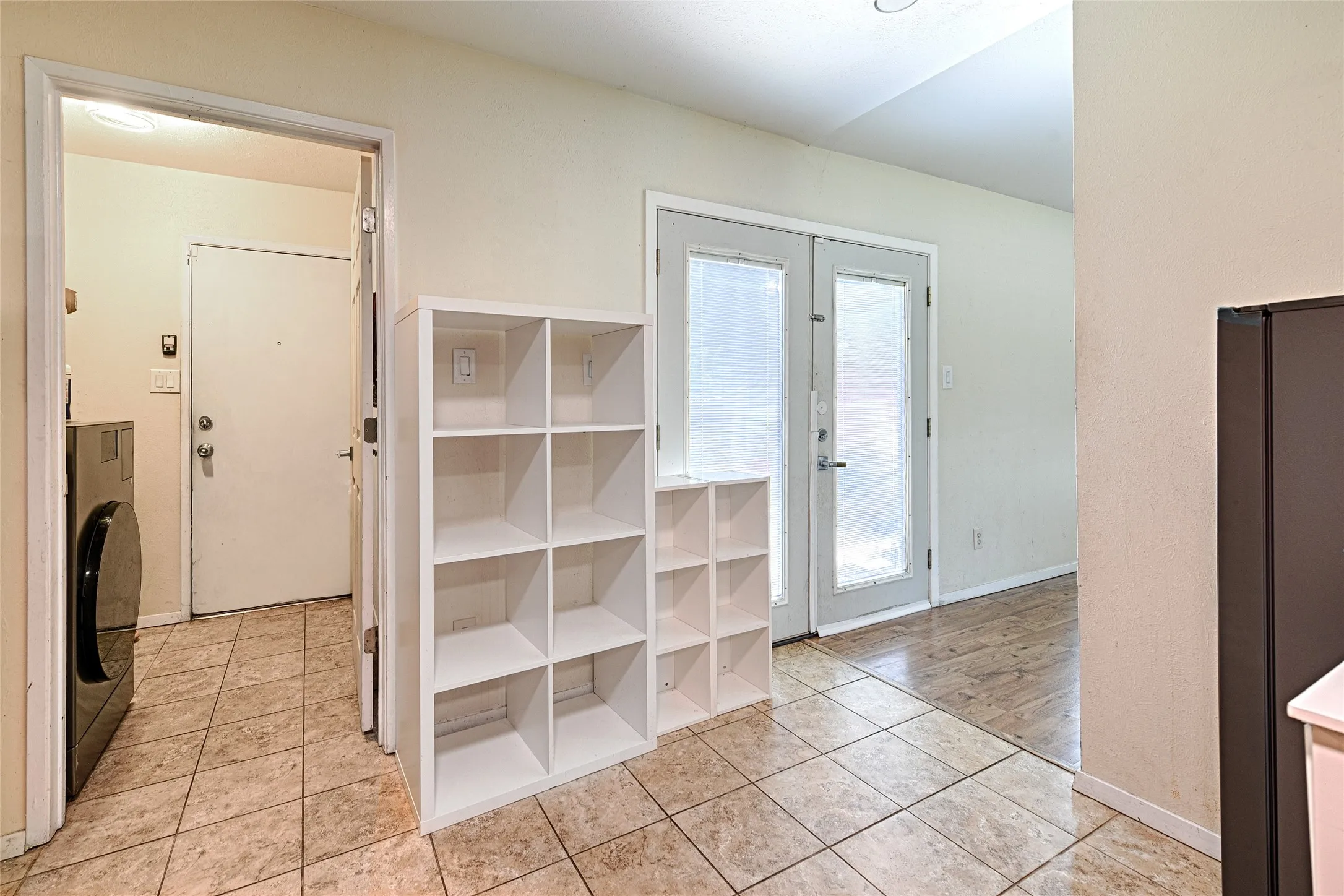 Single Family Residence For Sale in Dallas County , 438 Woodhurst Drive, Coppell, Texas 75019, 3 Bedrooms, 2 Bathrooms, 1 Garage spaces, 1,642 Sqft, built in 1979, Price $410,000, mls#21265606, Real Estate Agent in Coppell, Homes For Sale in Dallas county, Homes For Sale in Coppell, Realtor in Coppell Texas, Real Estate Brokerage Independent Realty Texas, Luminita Cordes Realtor