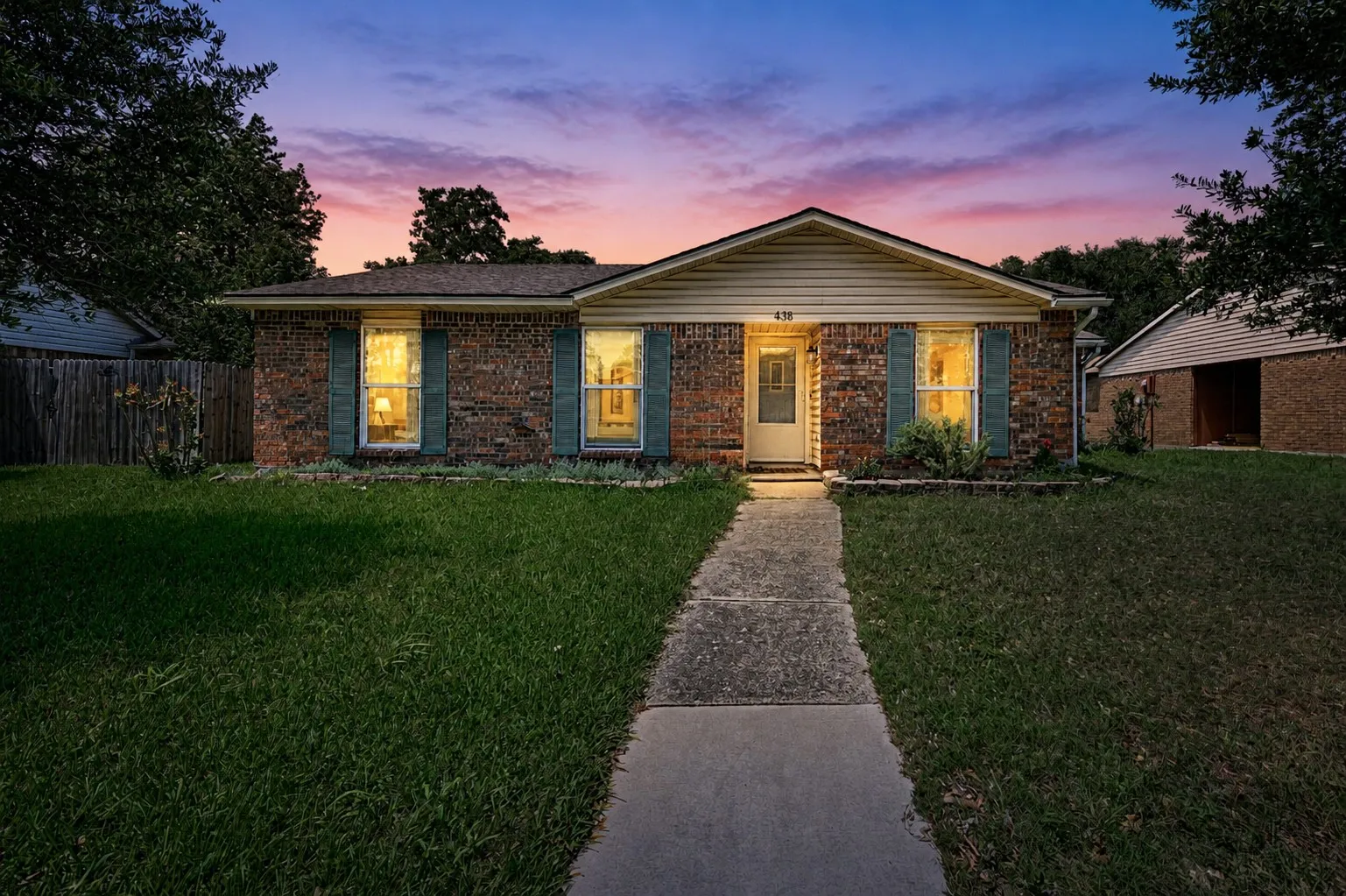 Single Family Residence For Sale in Dallas County , 438 Woodhurst Drive, Coppell, Texas 75019, 3 Bedrooms, 2 Bathrooms, 1 Garage spaces, 1,642 Sqft, built in 1979, Price $410,000, mls#21265606, Real Estate Agent in Coppell, Homes For Sale in Dallas county, Homes For Sale in Coppell, Realtor in Coppell Texas, Real Estate Brokerage Independent Realty Texas, Luminita Cordes Realtor