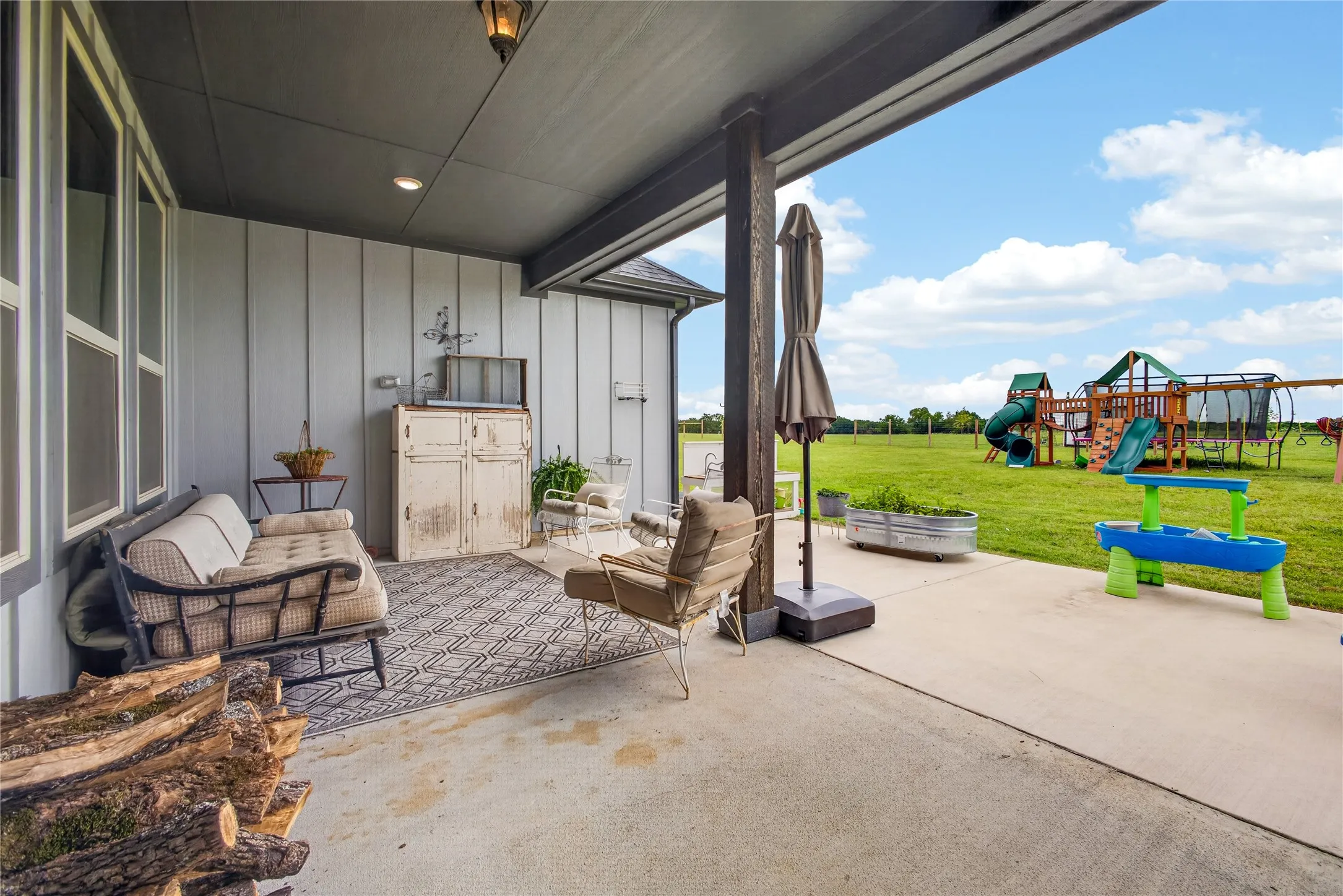 Single Family Residence For Sale in Fannin County , 1705 S Fm 1752, Savoy, Texas 75479, 5 Bedroom, 2 Bathroom, 2 Garage spaces, 2,432 Sqft, built in 2023, mls#21265588, Real Estate Agent in Savoy, Homes For Sale in Fannin county, Homes For Sale in Savoy, Realtor in Savoy Texas, Real Estate Brokerage Independent Realty Texas, Luminita Cordes Realtor