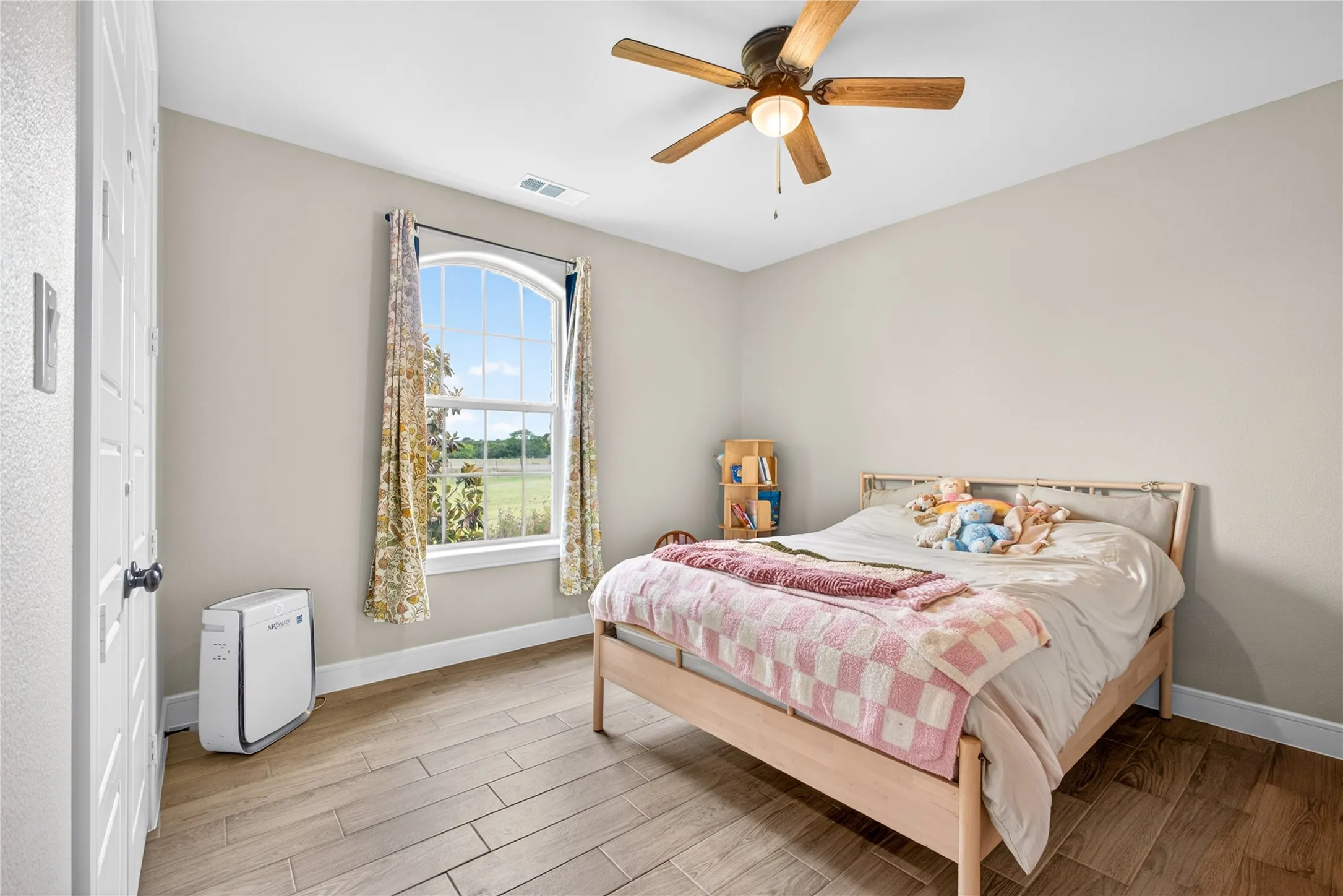 Single Family Residence For Sale in Fannin County , 1705 S Fm 1752, Savoy, Texas 75479, 5 Bedroom, 2 Bathroom, 2 Garage spaces, 2,432 Sqft, built in 2023, mls#21265588, Real Estate Agent in Savoy, Homes For Sale in Fannin county, Homes For Sale in Savoy, Realtor in Savoy Texas, Real Estate Brokerage Independent Realty Texas, Luminita Cordes Realtor