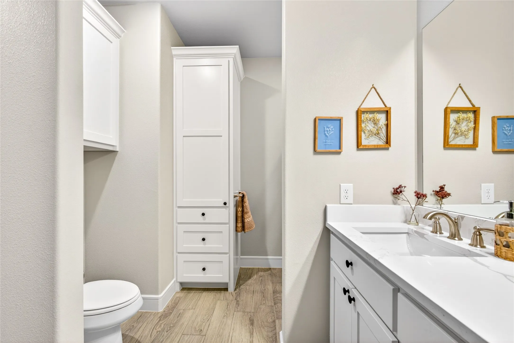 Single Family Residence For Sale in Fannin County , 1705 S Fm 1752, Savoy, Texas 75479, 5 Bedroom, 2 Bathroom, 2 Garage spaces, 2,432 Sqft, built in 2023, mls#21265588, Real Estate Agent in Savoy, Homes For Sale in Fannin county, Homes For Sale in Savoy, Realtor in Savoy Texas, Real Estate Brokerage Independent Realty Texas, Luminita Cordes Realtor